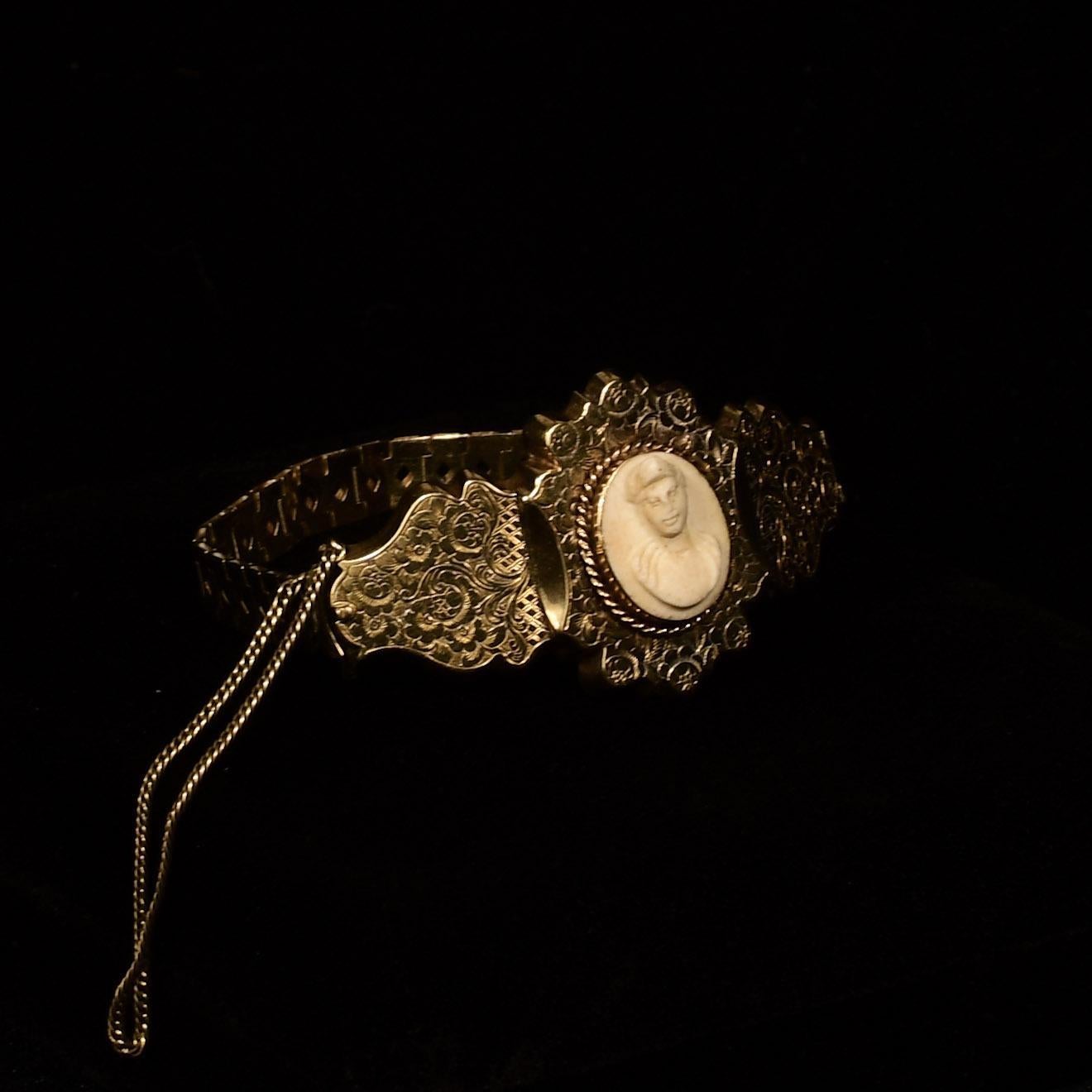 Antique Victorian Cameo Bracelet with Ornate Floral Engraving 14K Gold 3