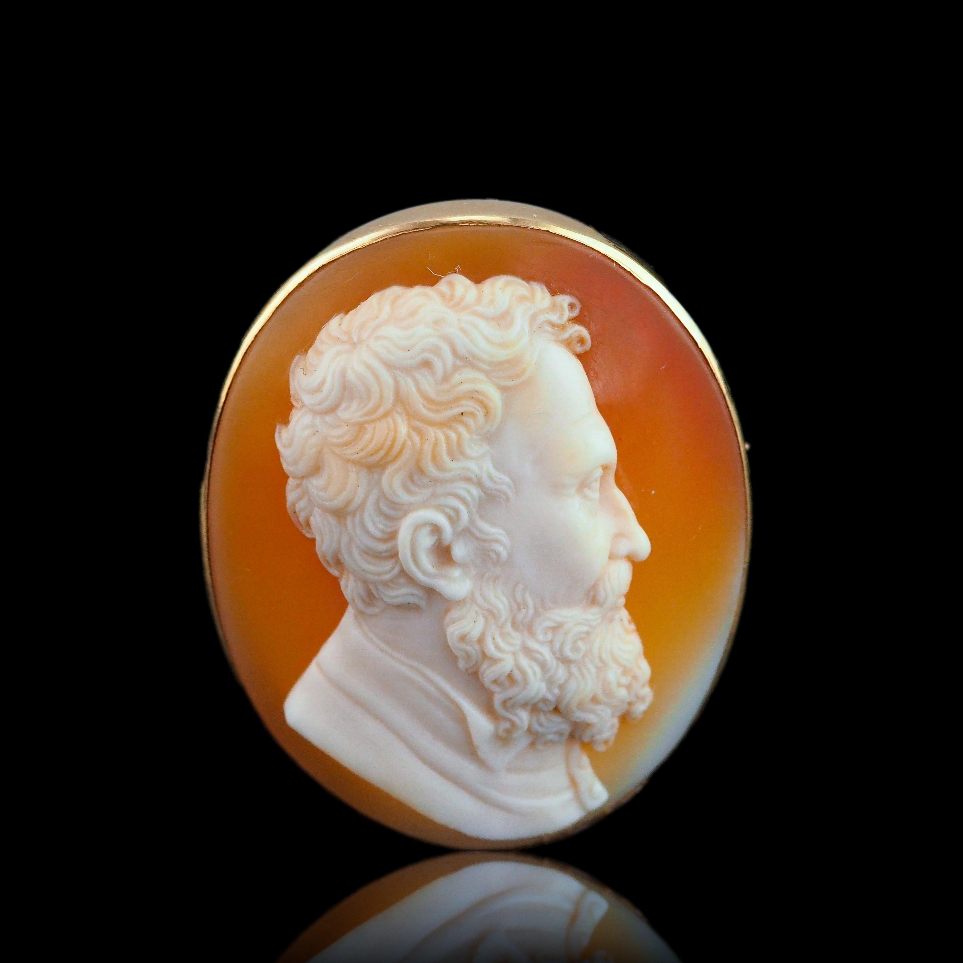 Antique Victorian Cameo Brooch 14K Gold with Portrait of a Gentleman - c.1890 8