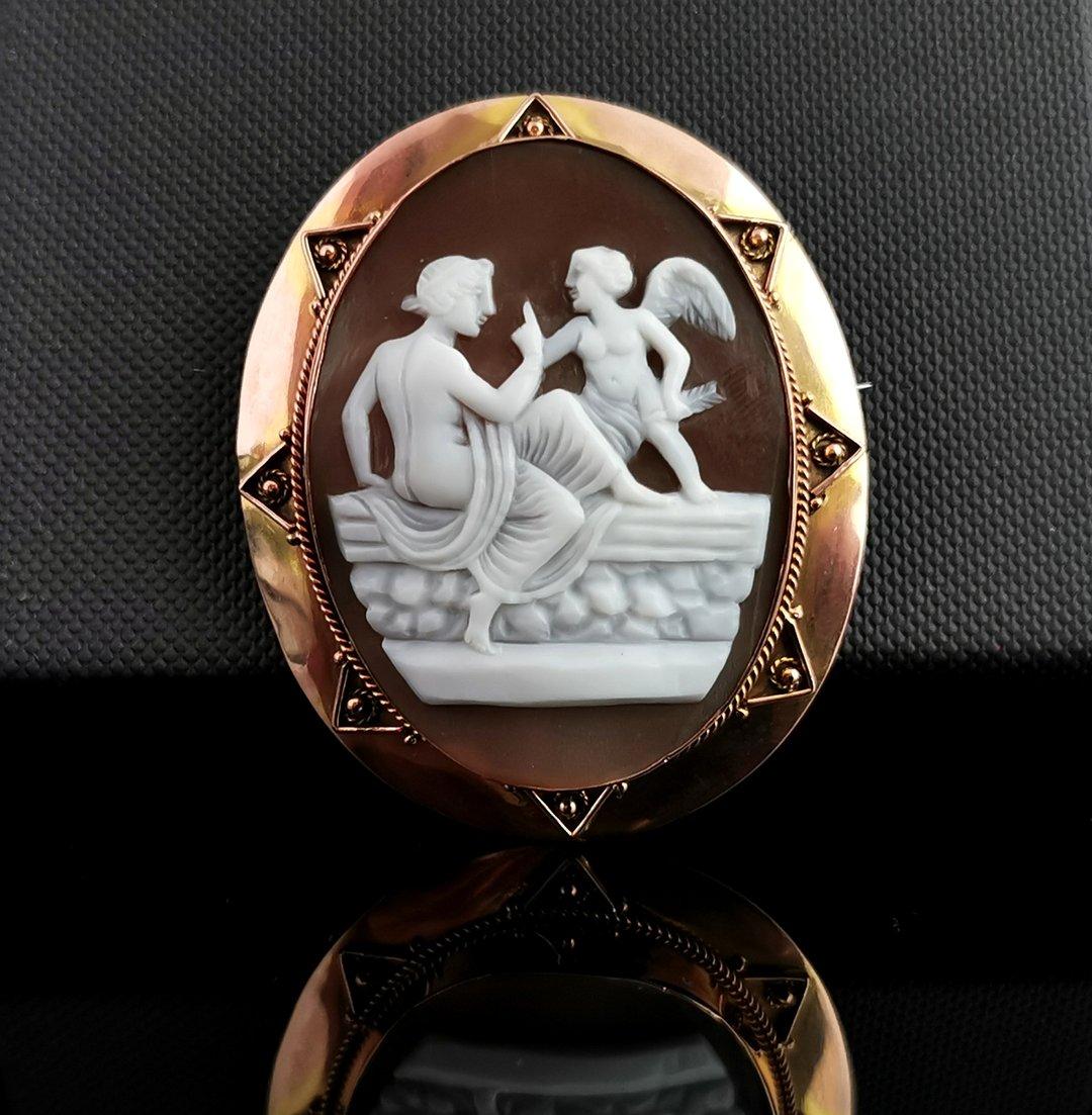 Antique Victorian Cameo Brooch, Cupid, 9 Karat Gold In Fair Condition In NEWARK, GB