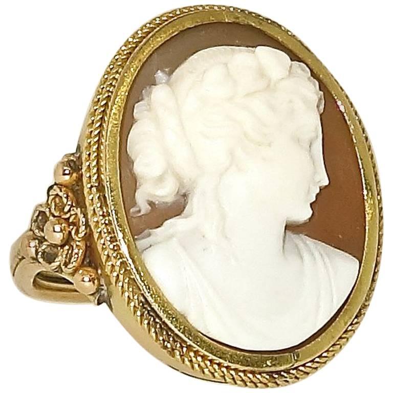Antique Victorian Cameo Ring