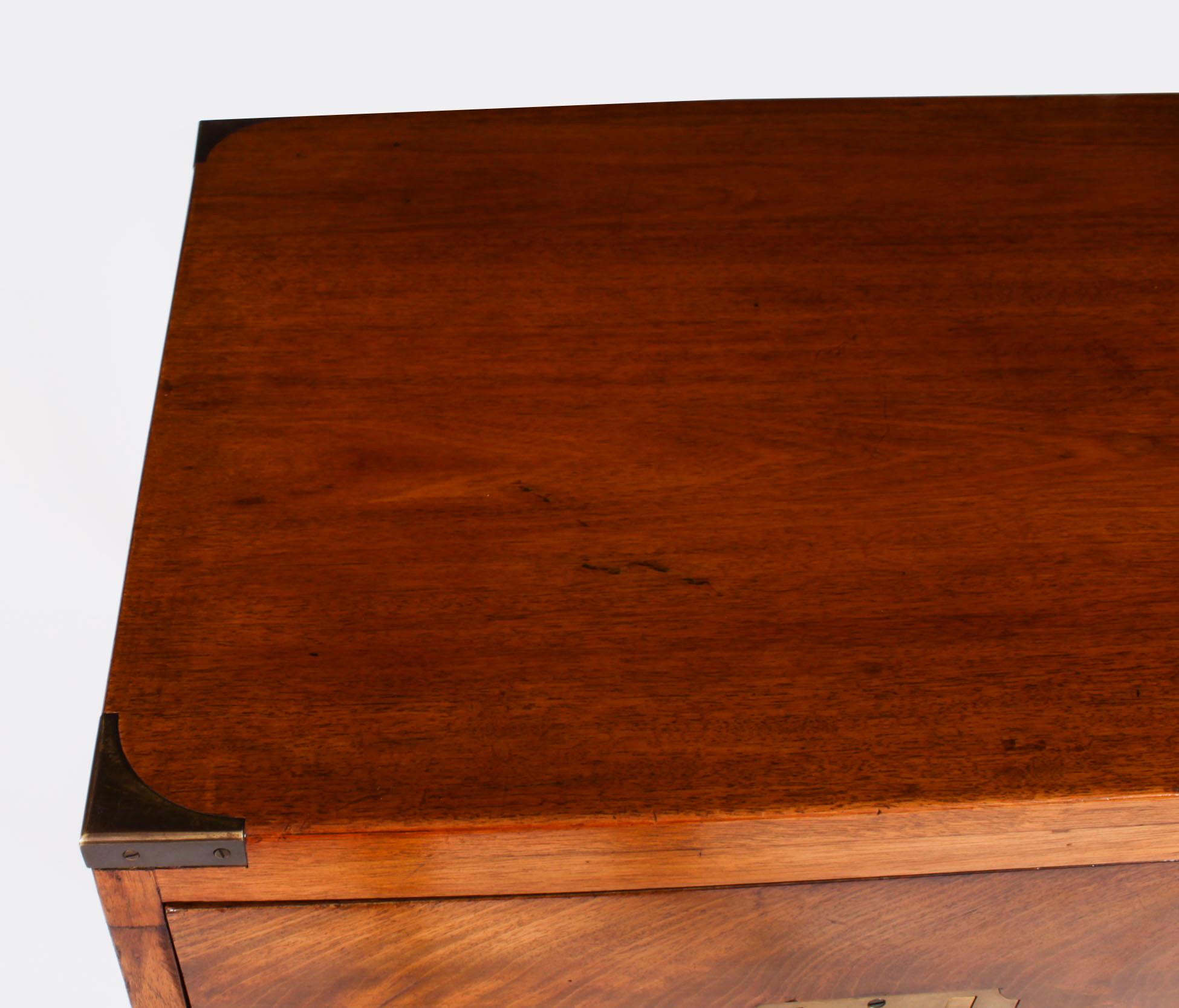 Legno Antico cassettone militare dell'epoca di Campaigner XIX secolo in vendita