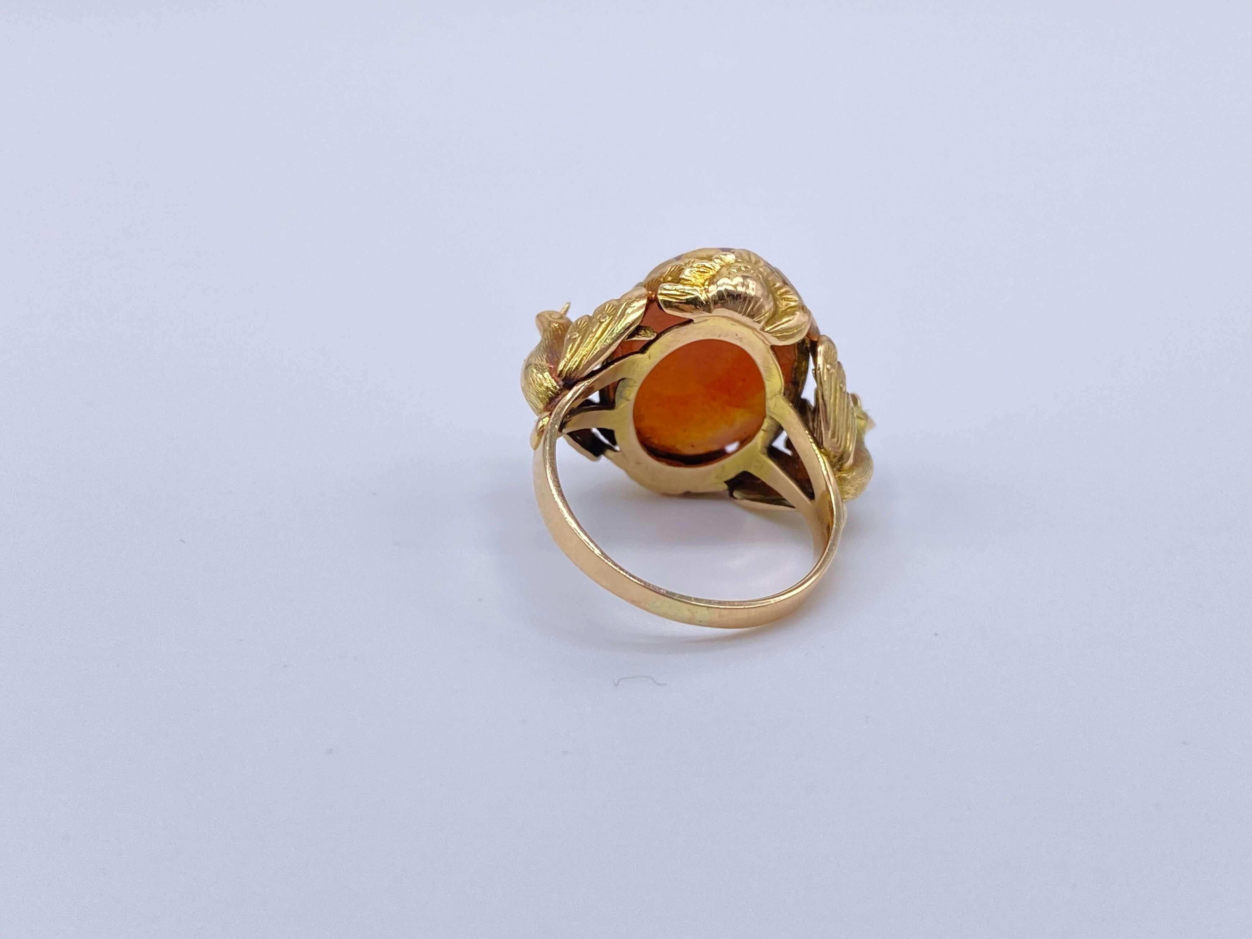Antiguo Anillo Victoriano de Cornalina y Pavo Real en Bueno estado para la venta en Brooklyn, NY