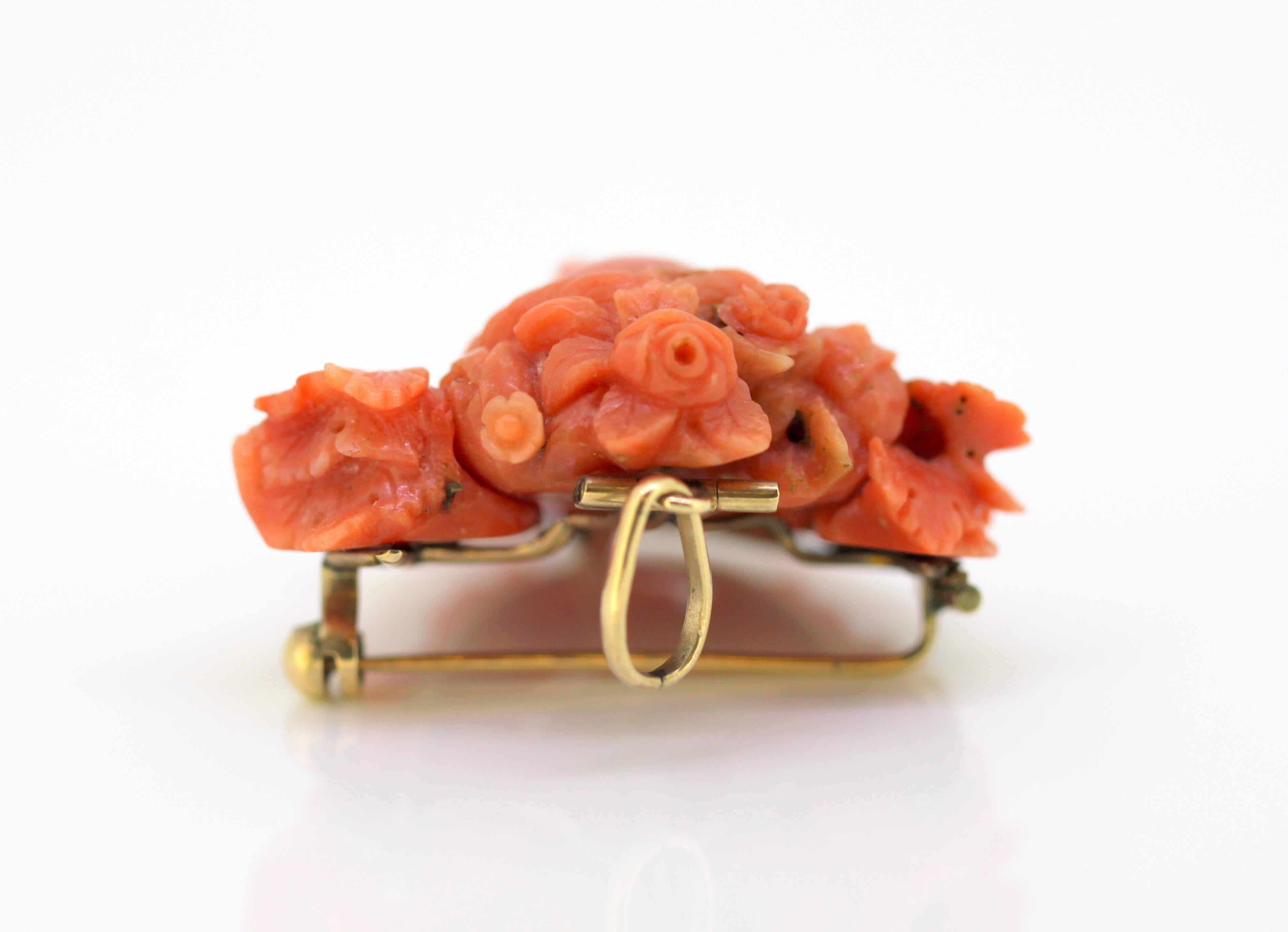 Women's or Men's Antique Victorian Carved Coral Brooch or Pendant with 15 Karat Gold, circa 1880s