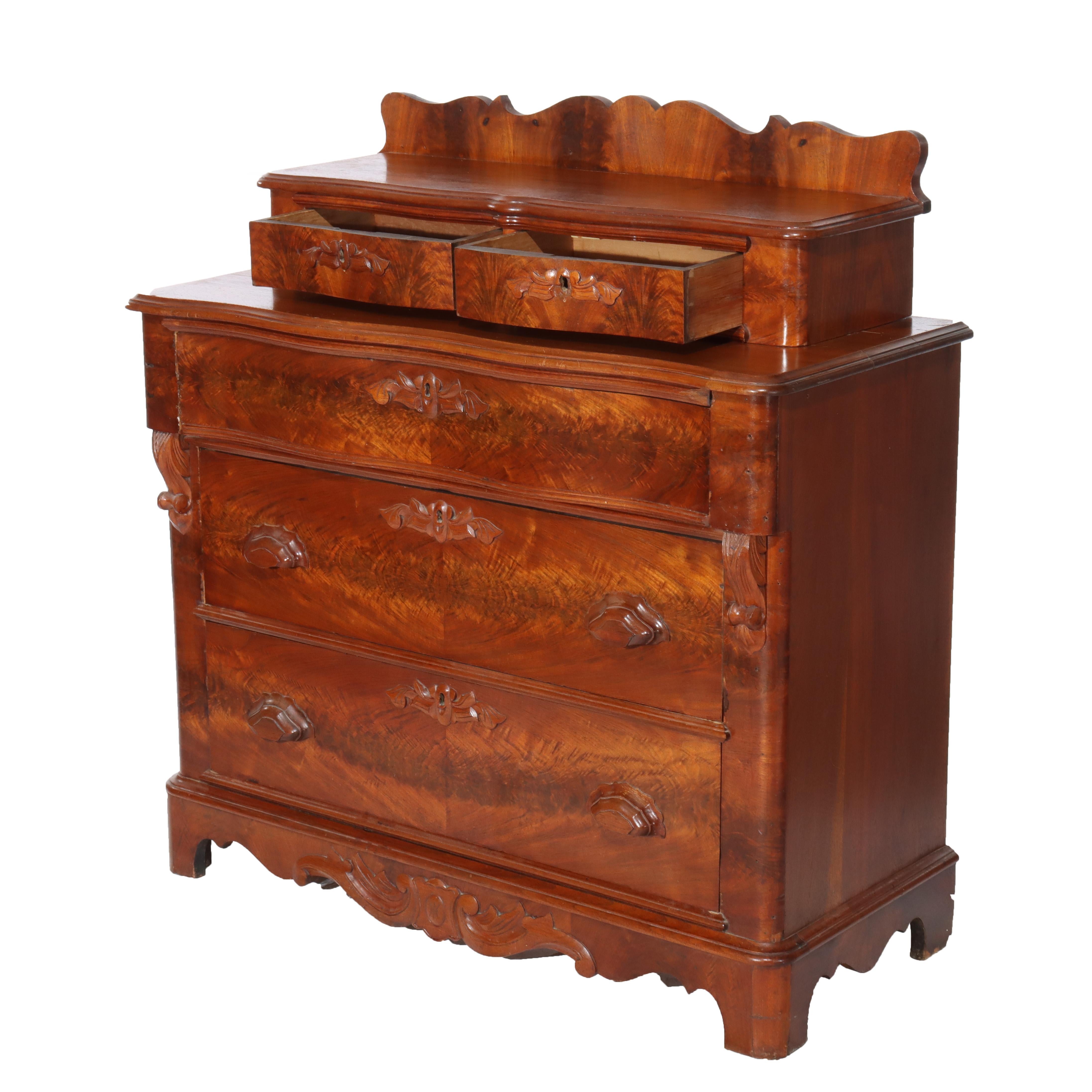 Antike viktorianische geschnitzt Flamme Mahagoni fünf Schublade Brust C1880 (Viktorianisch) im Angebot