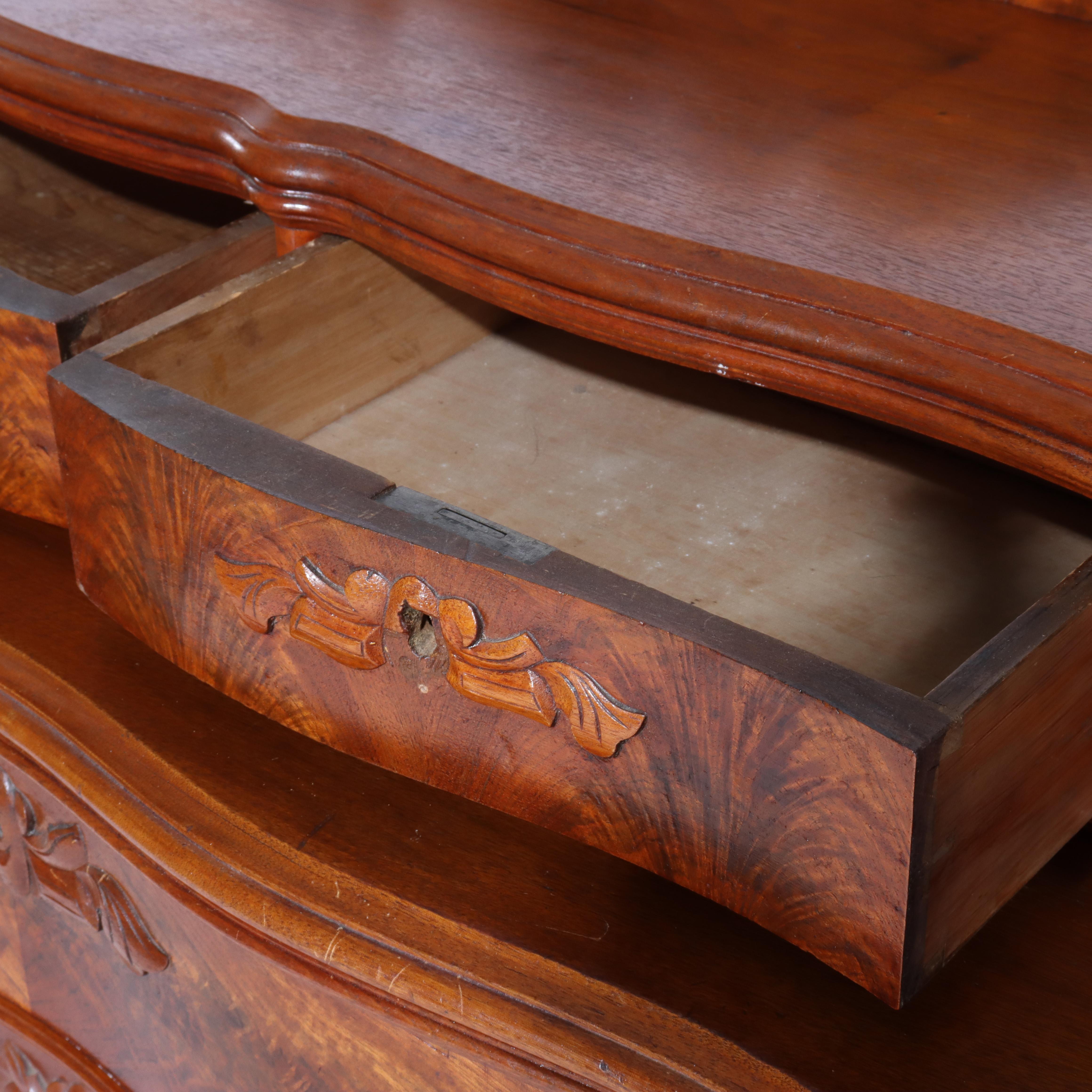 Antike viktorianische geschnitzt Flamme Mahagoni fünf Schublade Brust C1880 im Zustand „Gut�“ im Angebot in Big Flats, NY