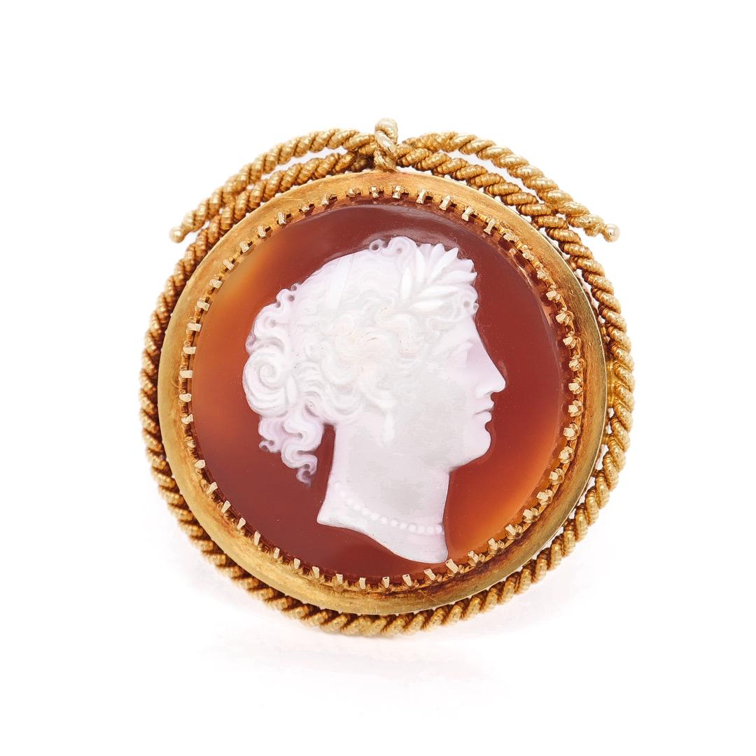 Cabochon Antique Victorian Carved Hardstone Agate & 18k Gold Cameo Brooch of a Young Lady For Sale