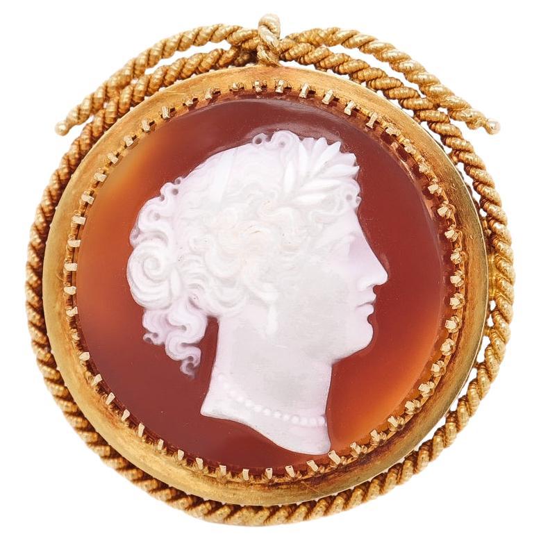 Antique Victorian Carved Hardstone Agate & 18k Gold Cameo Brooch of a Young Lady For Sale