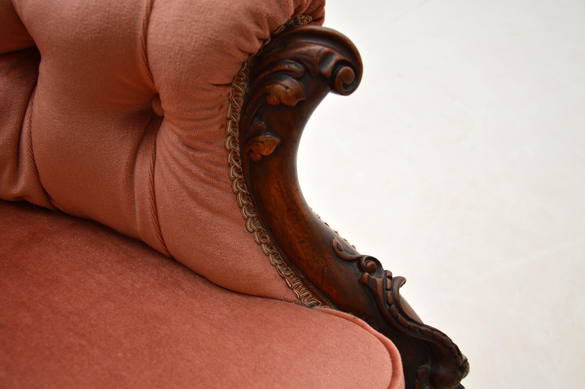 Antique Victorian Carved Mahogany Armchair In Good Condition In London, GB