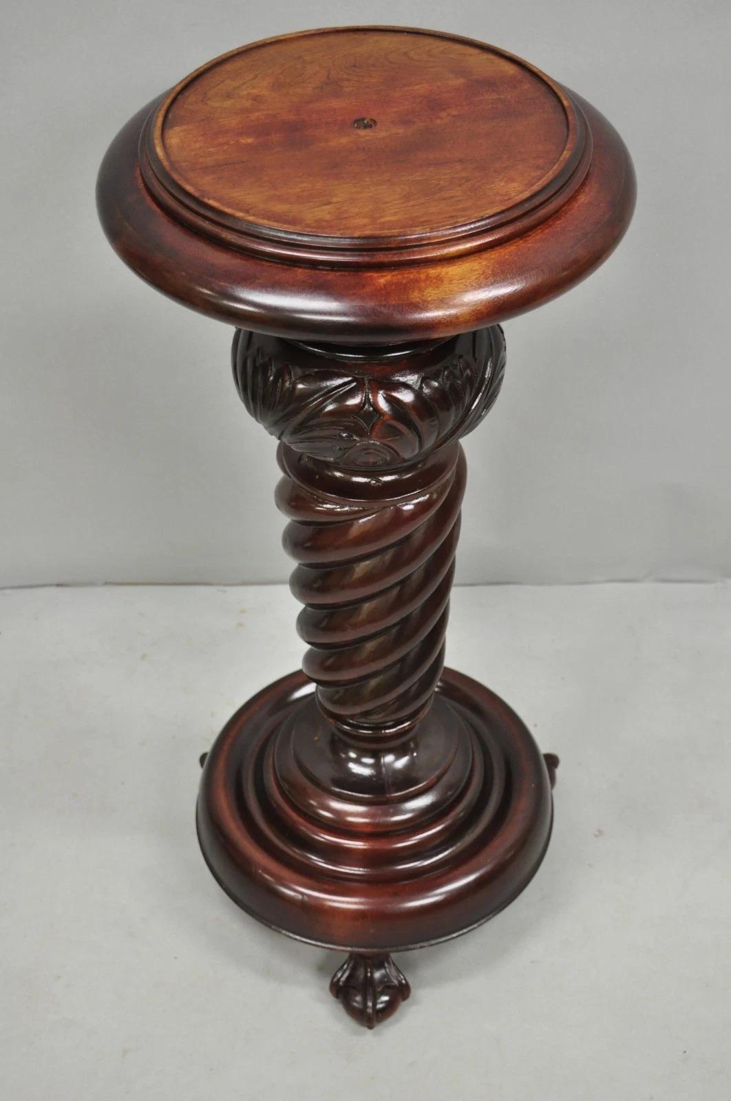 Ancien socle victorien en acajou sculpté pour plantes d'orge à pied torsadé en vente 5