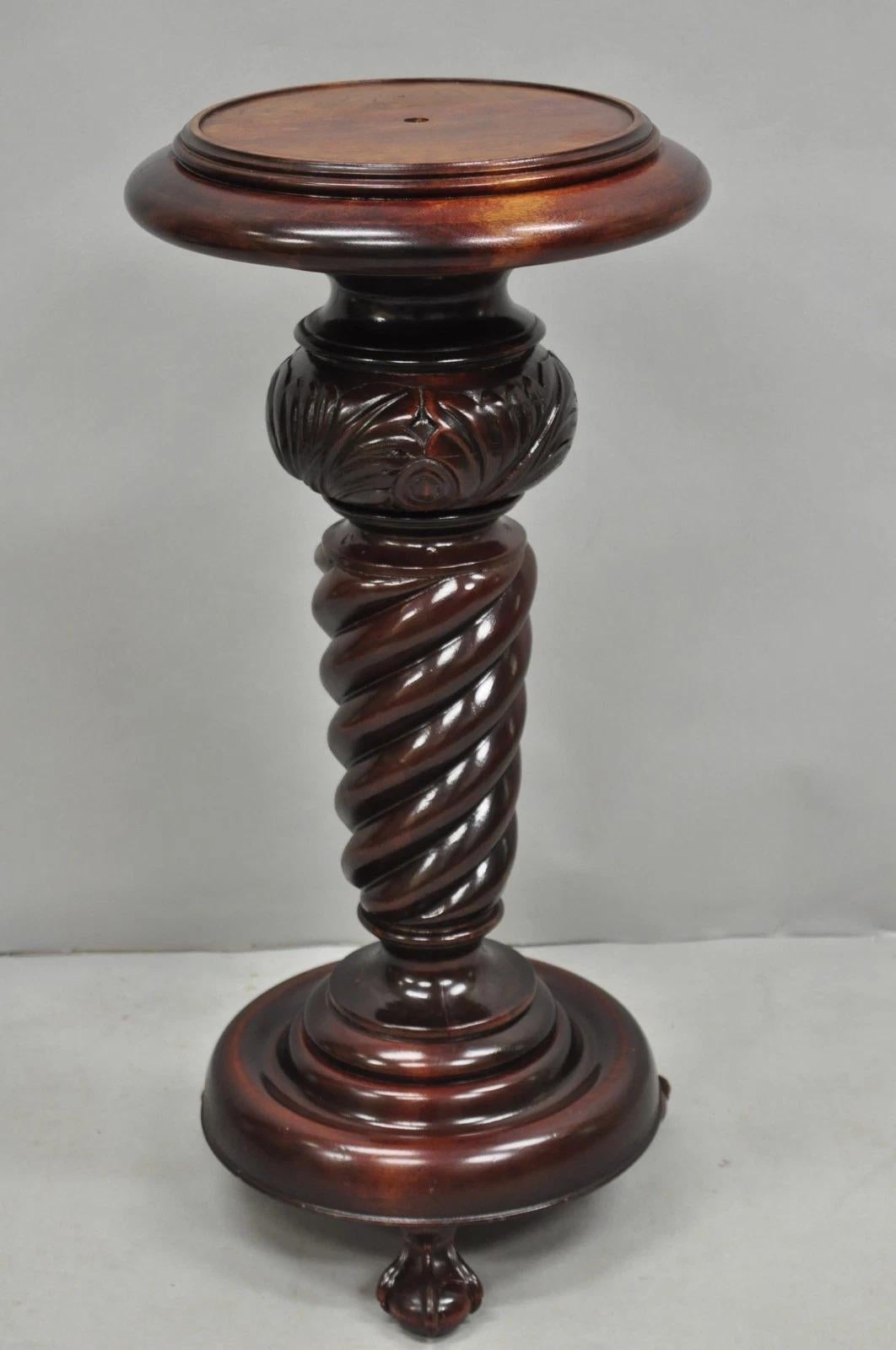 Victorien Ancien socle victorien en acajou sculpté pour plantes d'orge à pied torsadé en vente