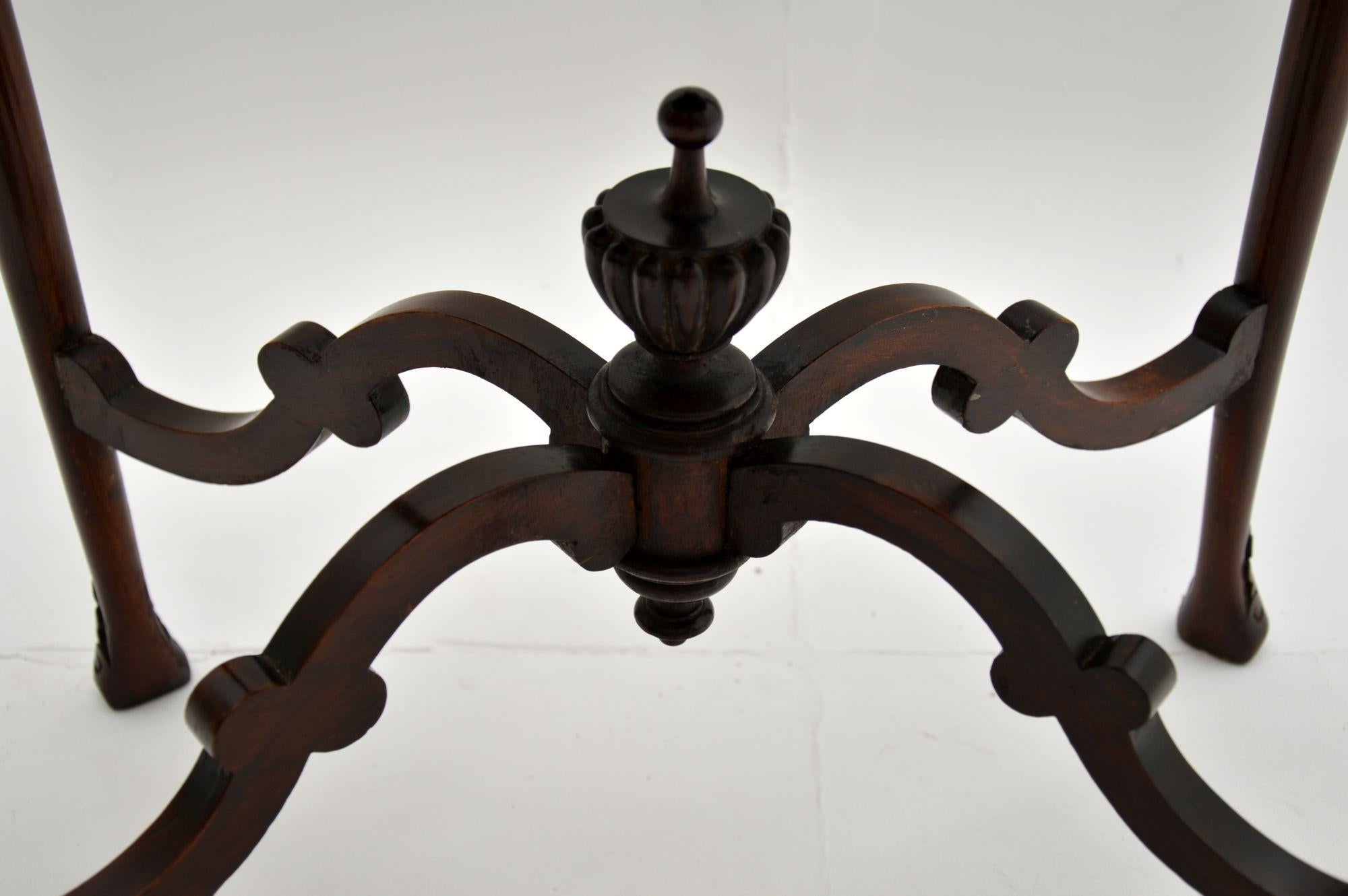 Antique Victorian Carved Mahogany Occasional Table In Good Condition In London, GB