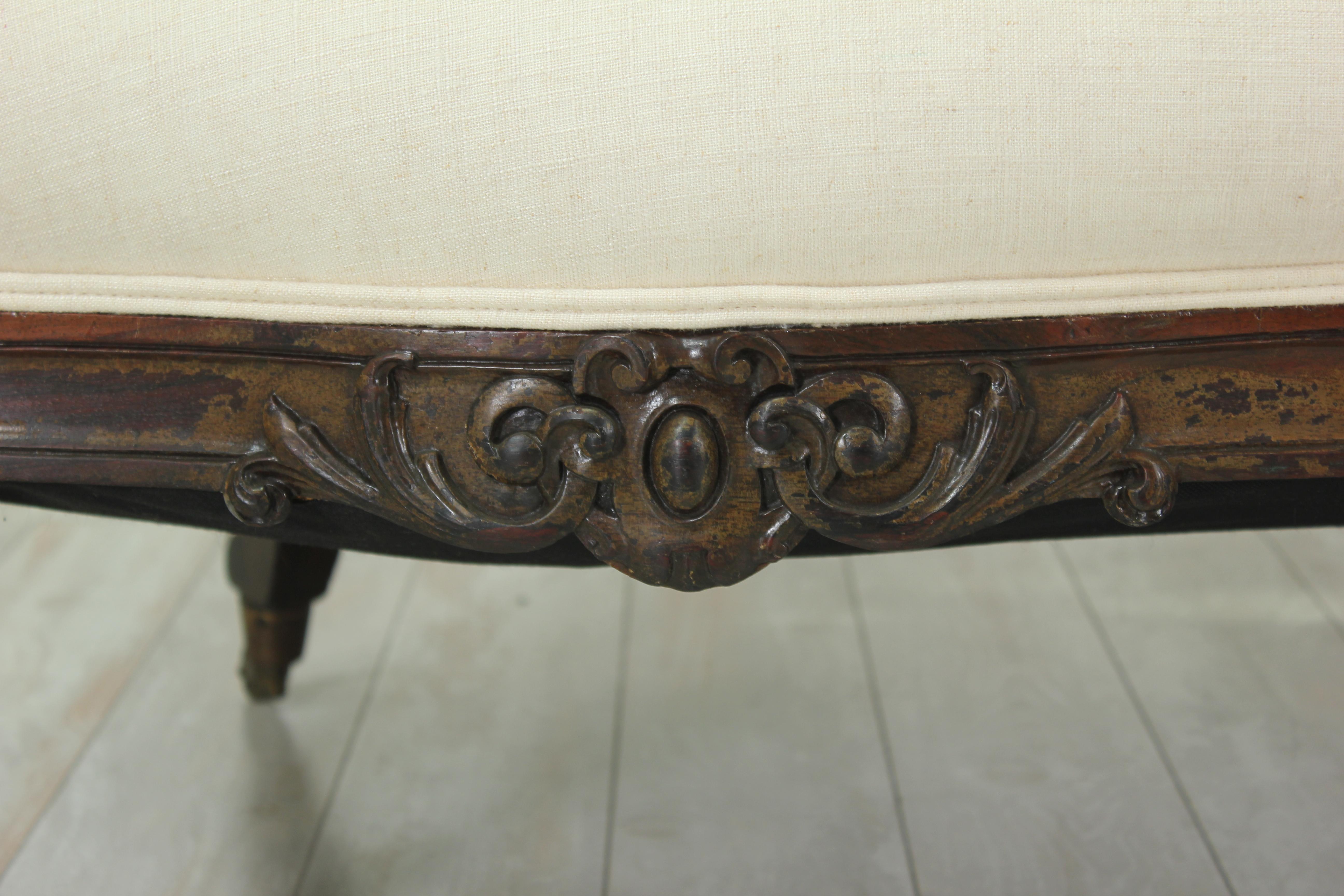 Antique Victorian Carved Mahogany Sofa In Good Condition In Los Angeles, CA