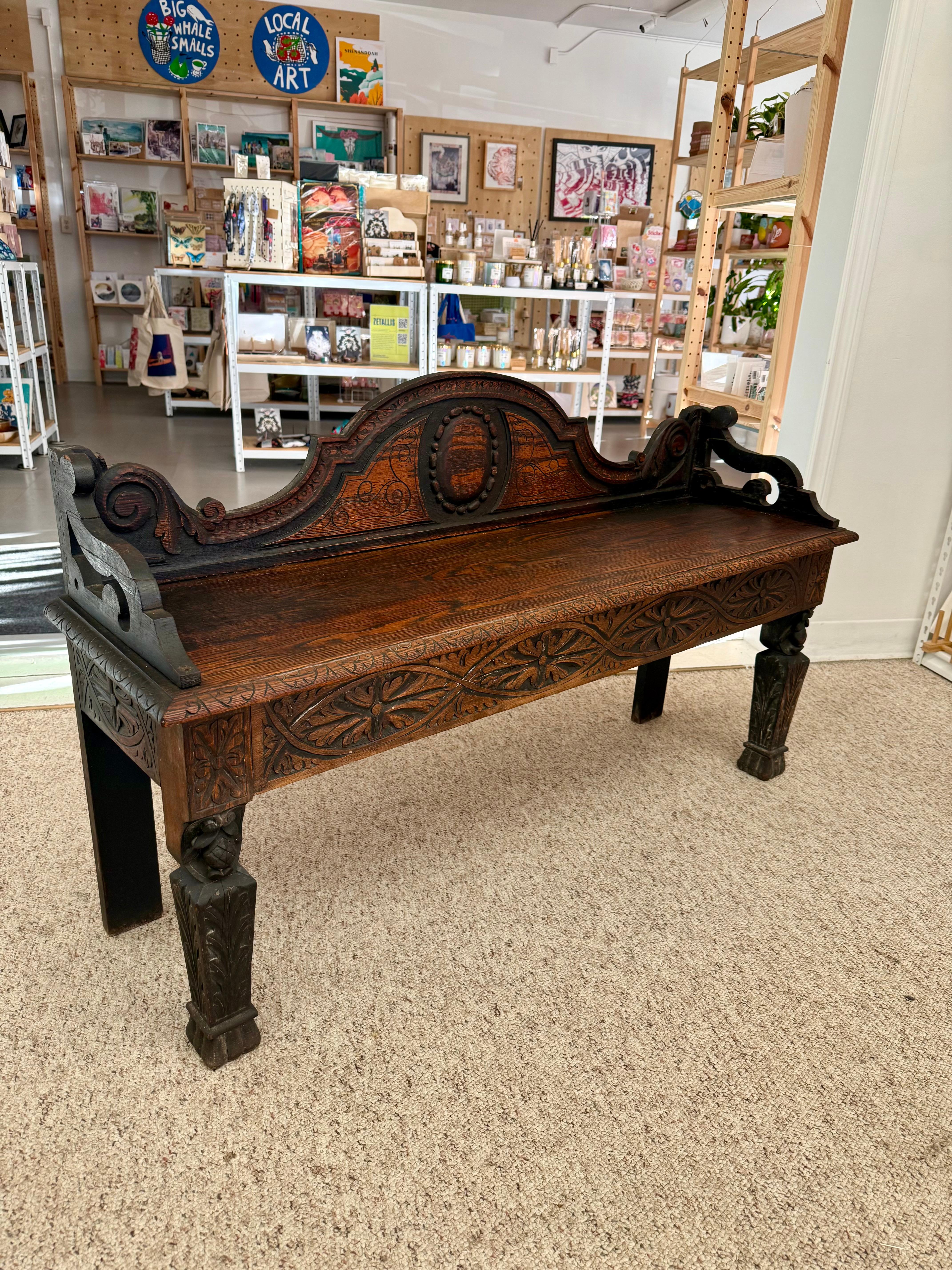 Antique Victorian Carved Oak Hall Bench Intricate Floral Design In Good Condition For Sale In Seattle, WA