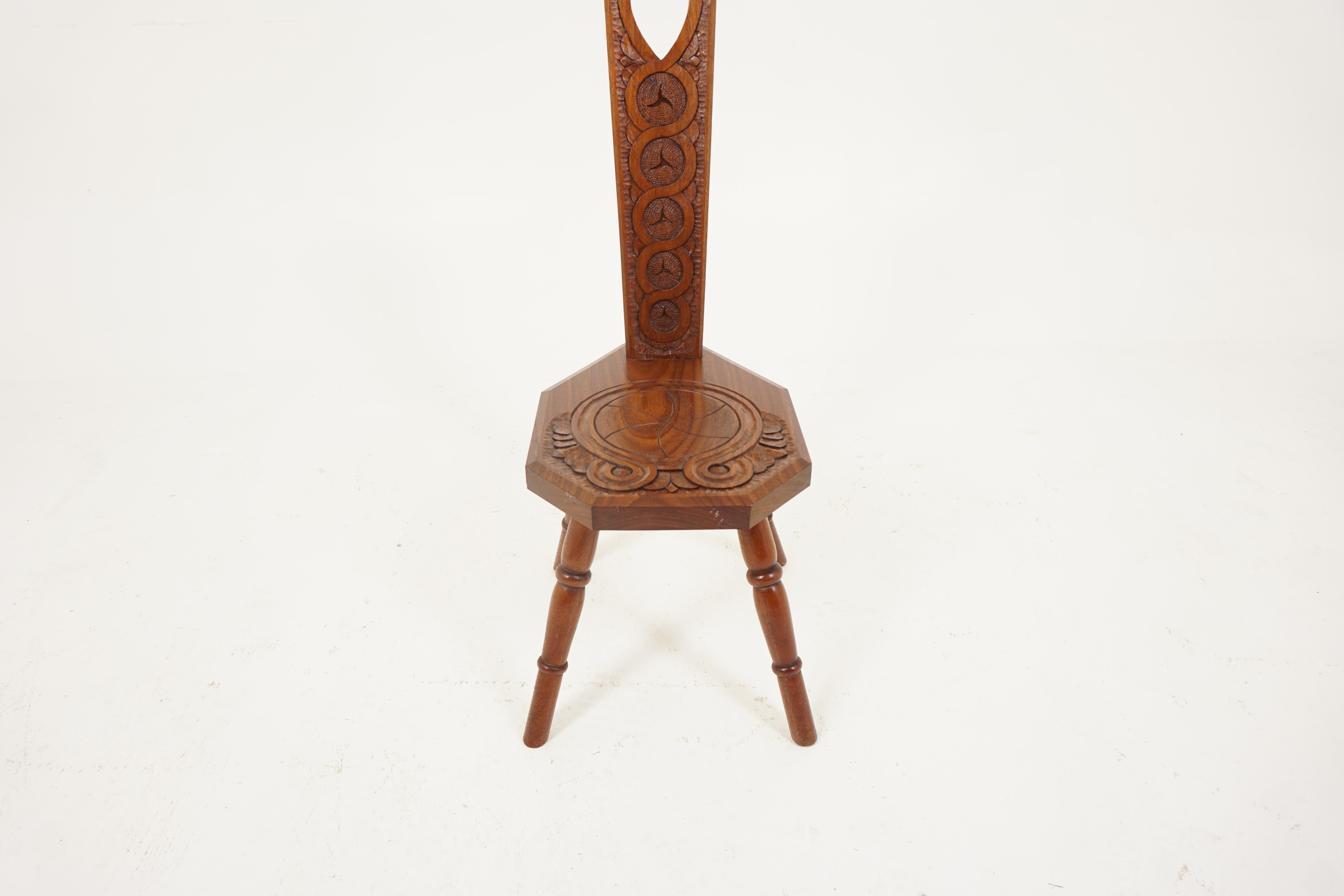 Antiker viktorianischer Spinning-Stuhl aus geschnitzter Eiche, Schottland 1890 im Zustand „Gut“ in Vancouver, BC