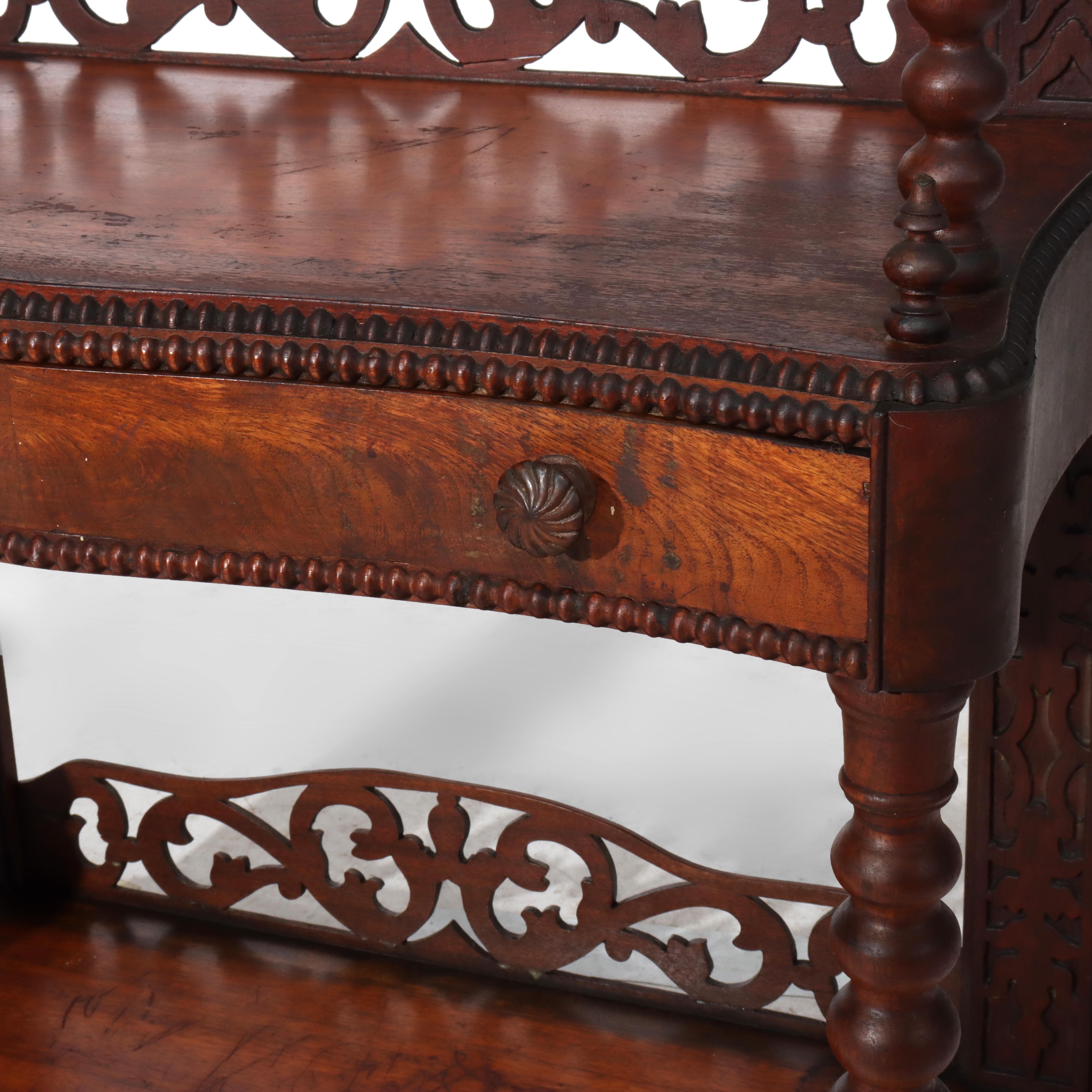 Ancienne étagère victorienne en bois de rose sculpté et filigrané à quatre étagères et tiroir c1890 en vente 3