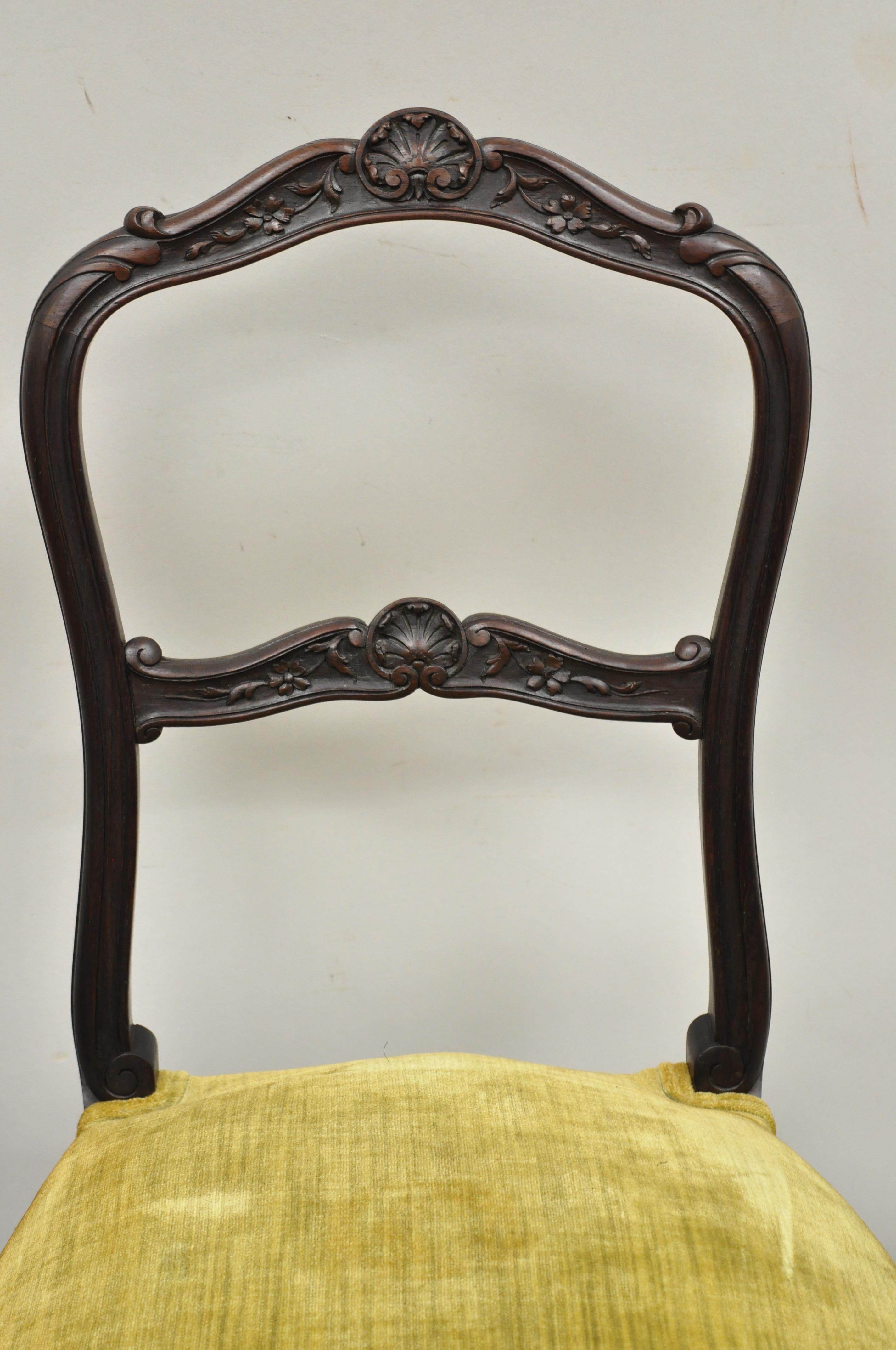 Antique Victorian Carved Rosewood Petite Boudoir Accent Side Chairs, a Pair In Good Condition In Philadelphia, PA