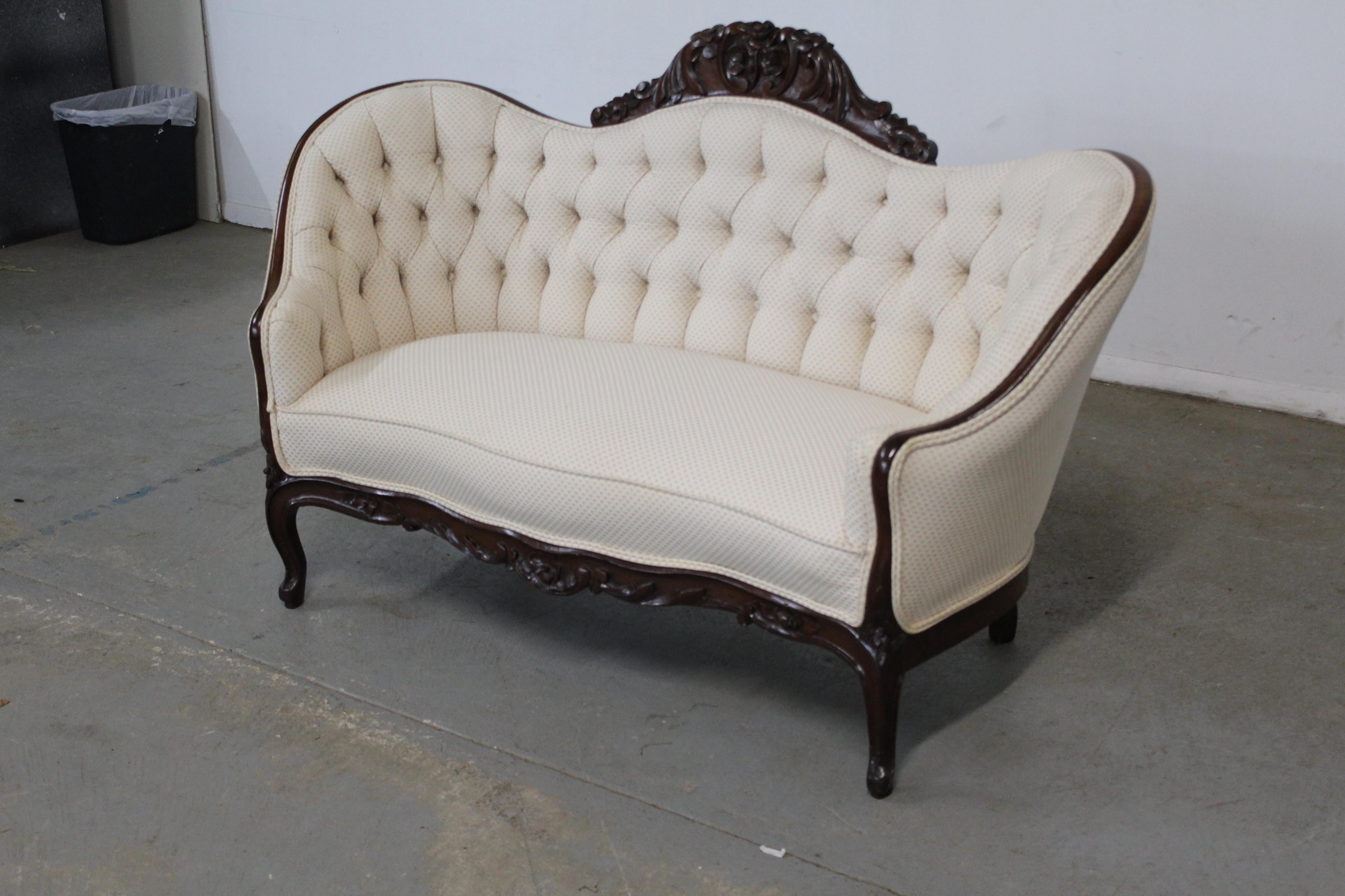 Antique Victorian Carved Settee / Loveseat / Sofa with Tufted Back In Good Condition In Wilmington, DE