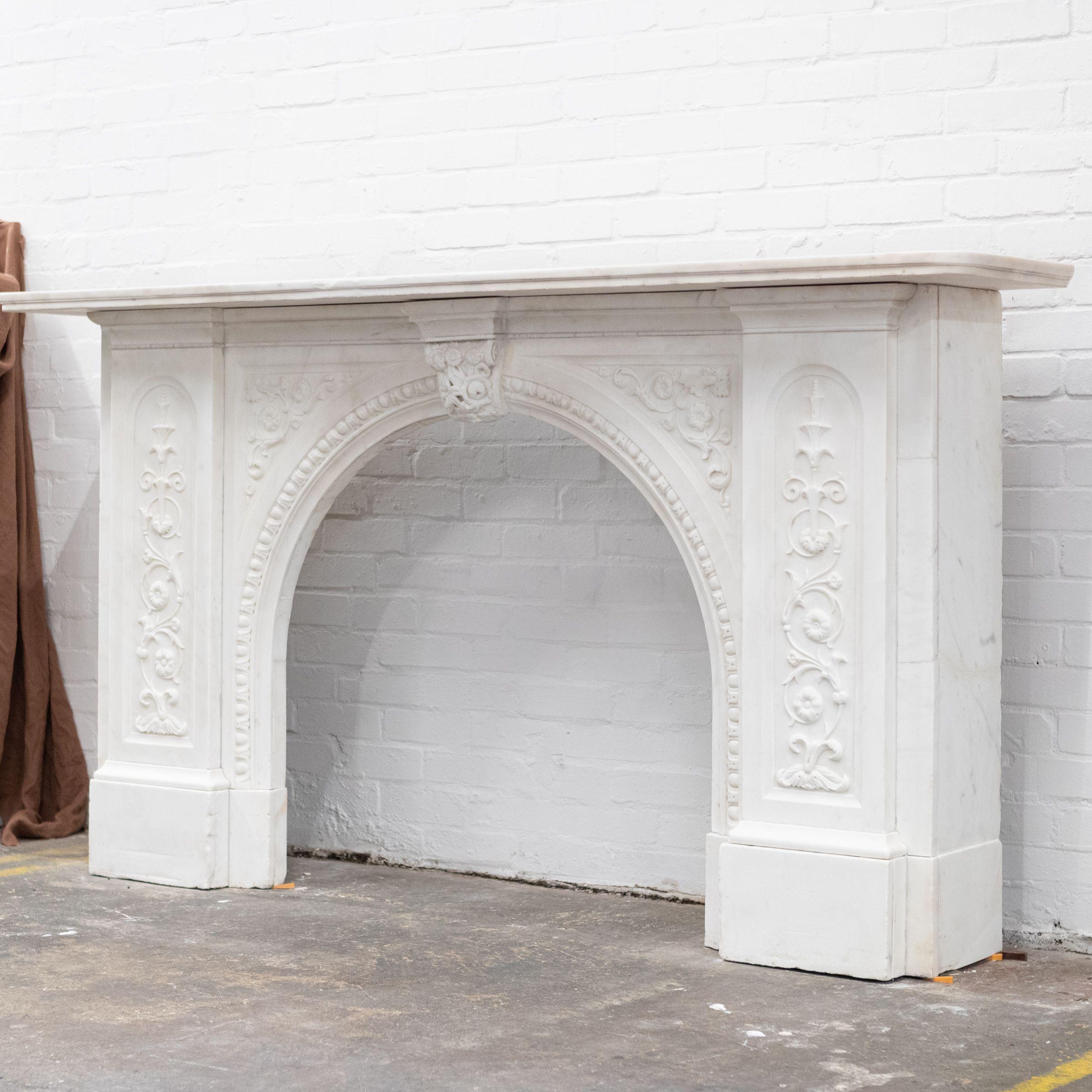 Antique Victorian Carved Statuary Marble Arched Chimneypiece For Sale 5
