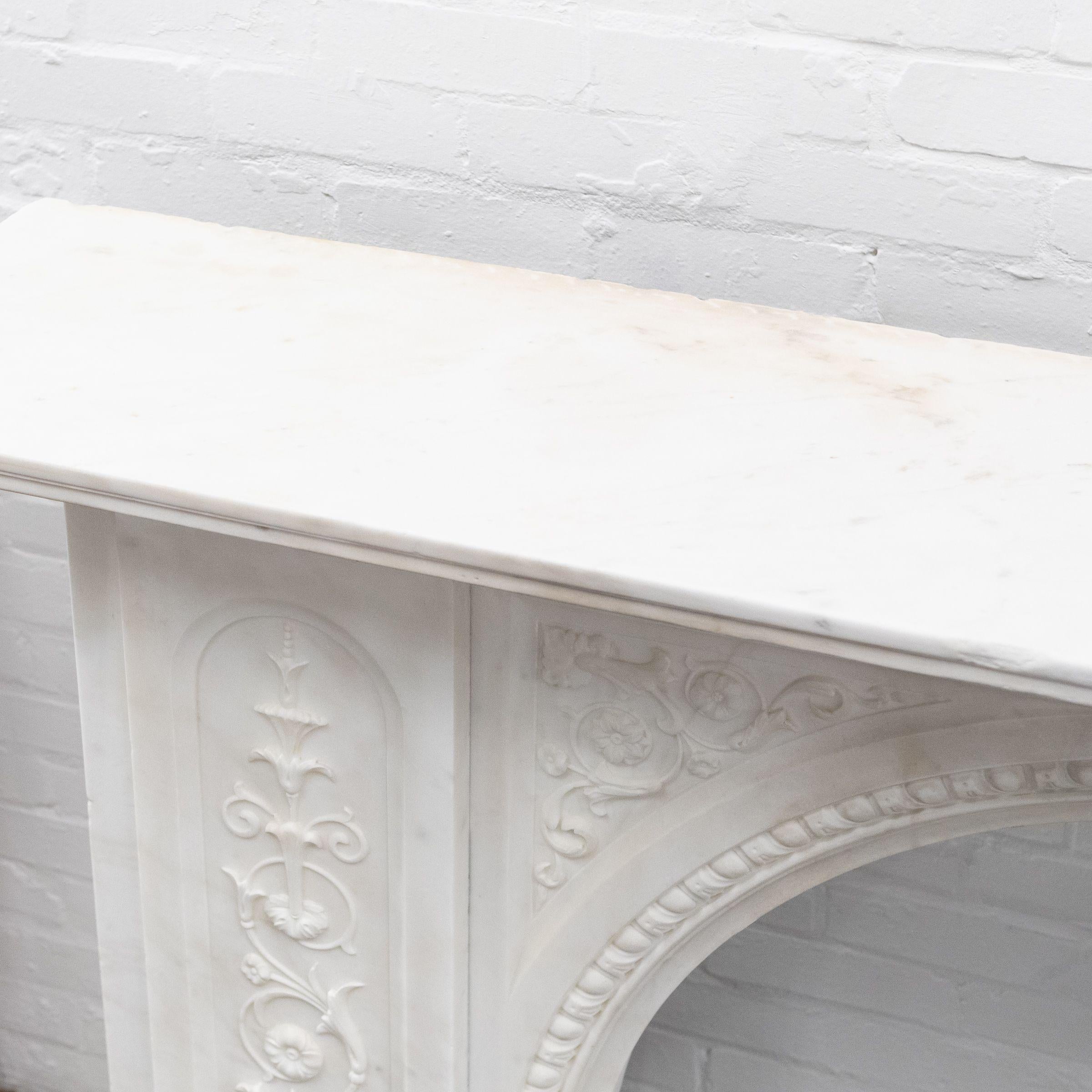 Antique Victorian Carved Statuary Marble Arched Chimneypiece For Sale 13