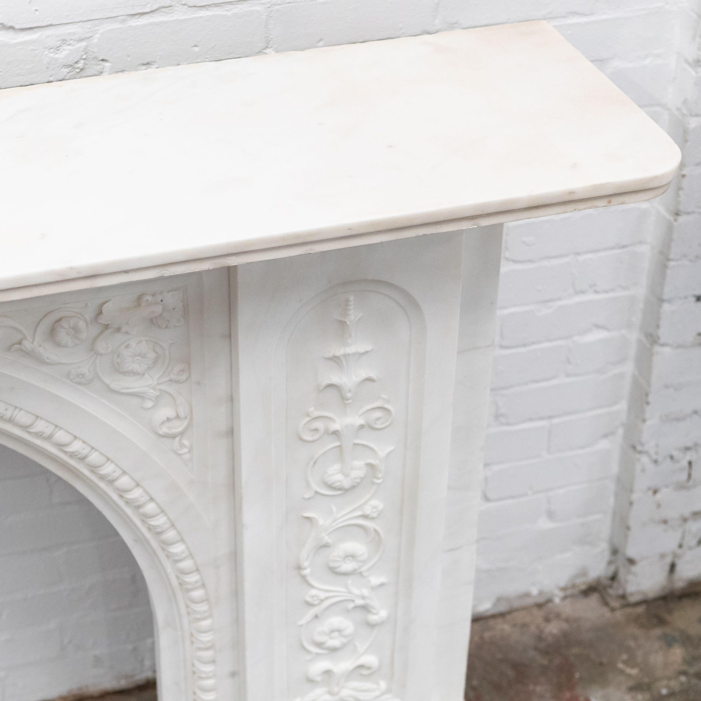 Antique Victorian Carved Statuary Marble Arched Chimneypiece For Sale 14