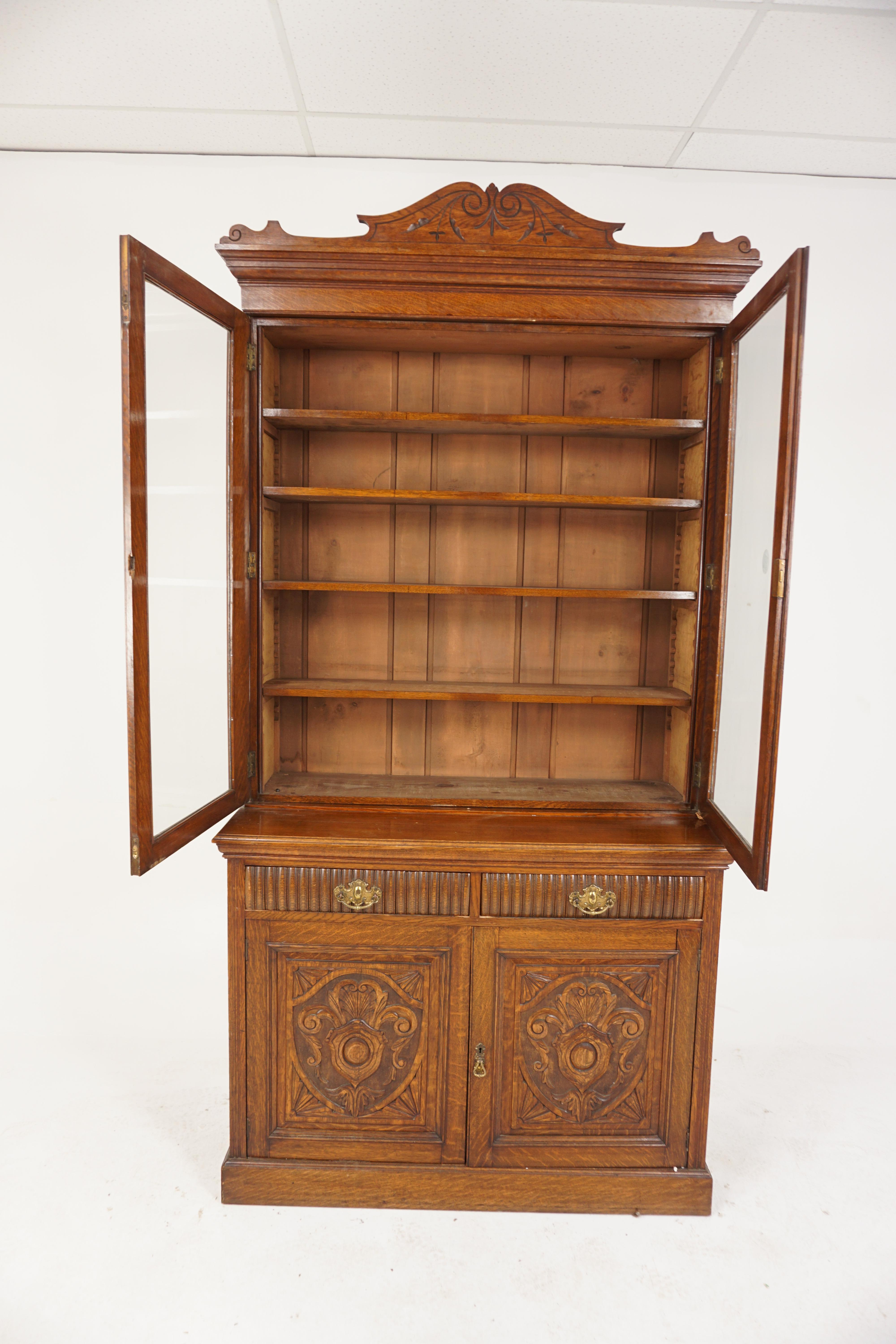 Antique Victorian Carved Tiger Oak Cabinet Bookcase Display, Scotland 1900, H876 In Good Condition For Sale In Vancouver, BC