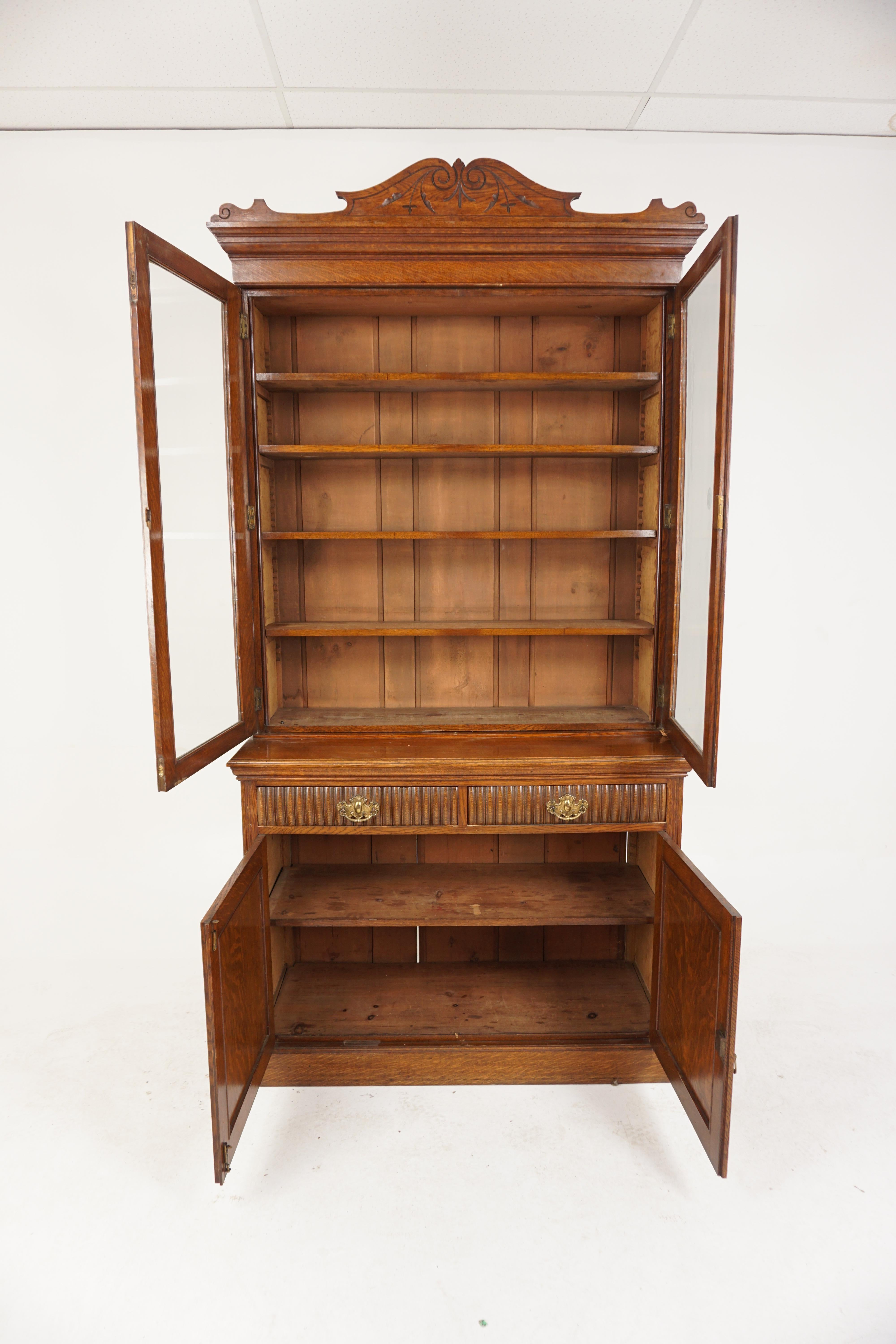 Antique Victorian Carved Tiger Oak Cabinet Bookcase Display, Scotland 1900, H876 In Good Condition For Sale In Vancouver, BC