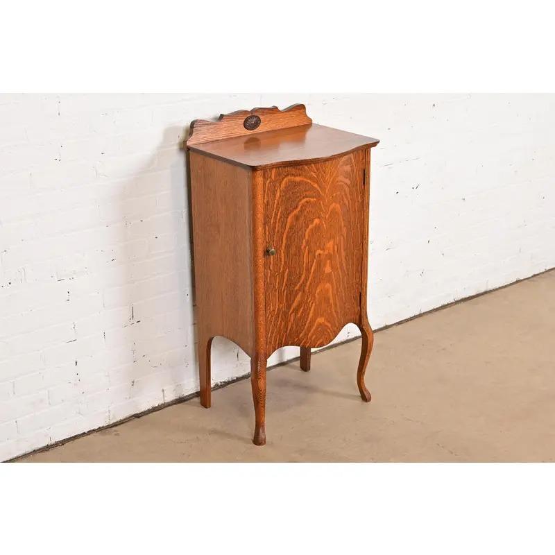 Antique Victorian Carved Tiger Oak Music Cabinet, Circa 1900 In Good Condition For Sale In South Bend, IN