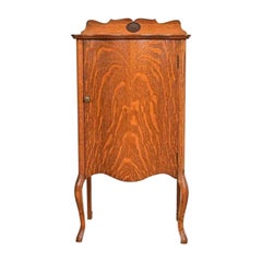 Antiker viktorianischer Musikschrank aus geschnitzter Tiger-Eiche, CIRCA 1900