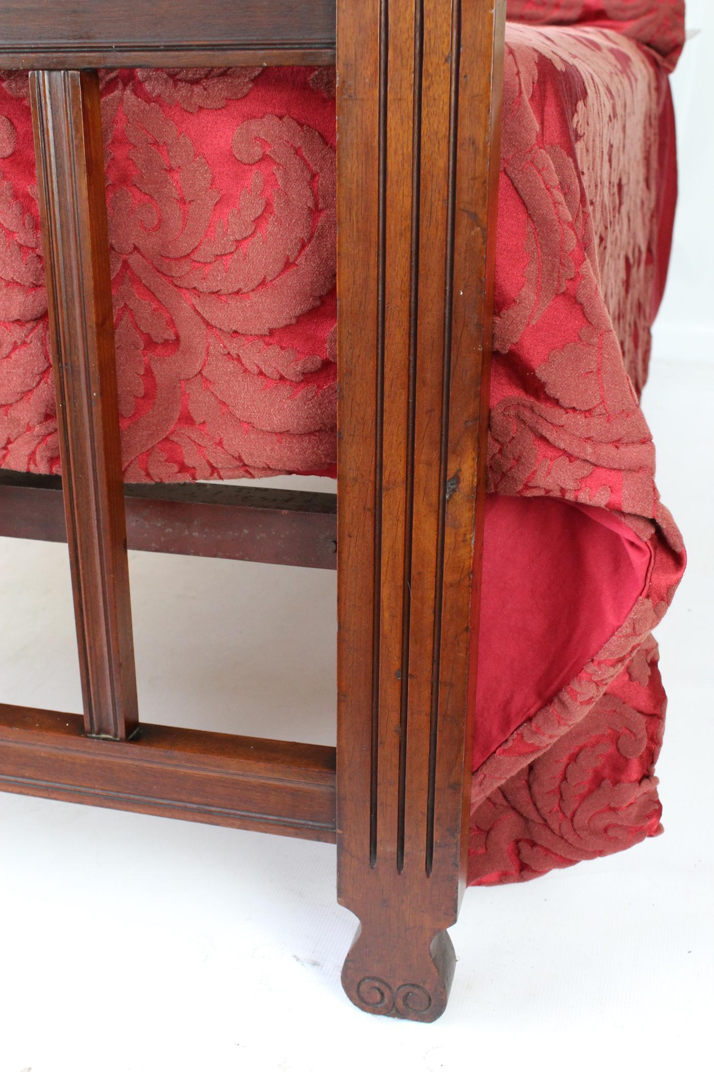 Antique Victorian Carved Walnut Bedstead UK Double Bed / US Full 'Frame' For Sale 2