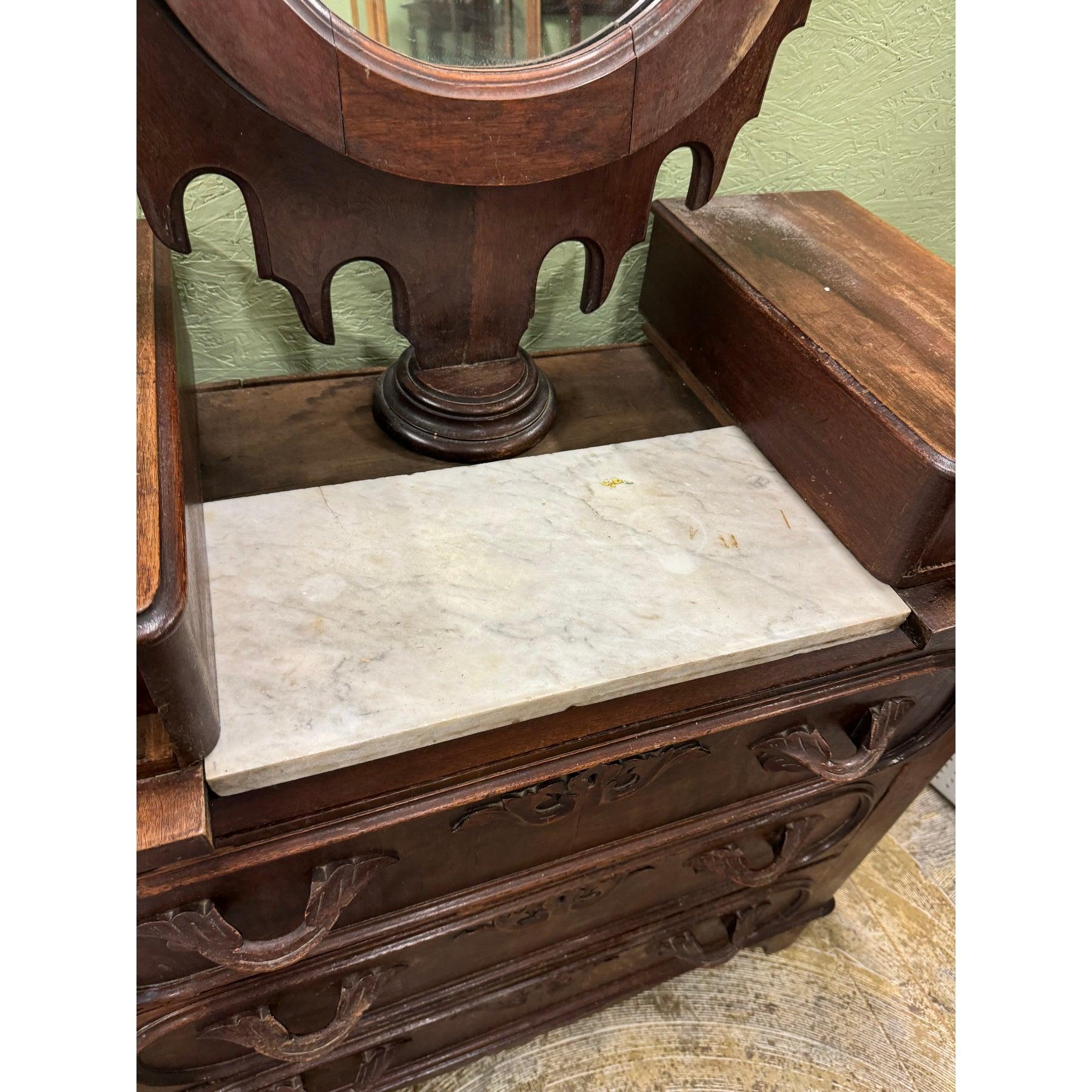 Antique Victorienne Commode à dessus de marbre sculpté en noyer avec Mirror, circa 1890 Bon état - En vente à Birmingham, AL