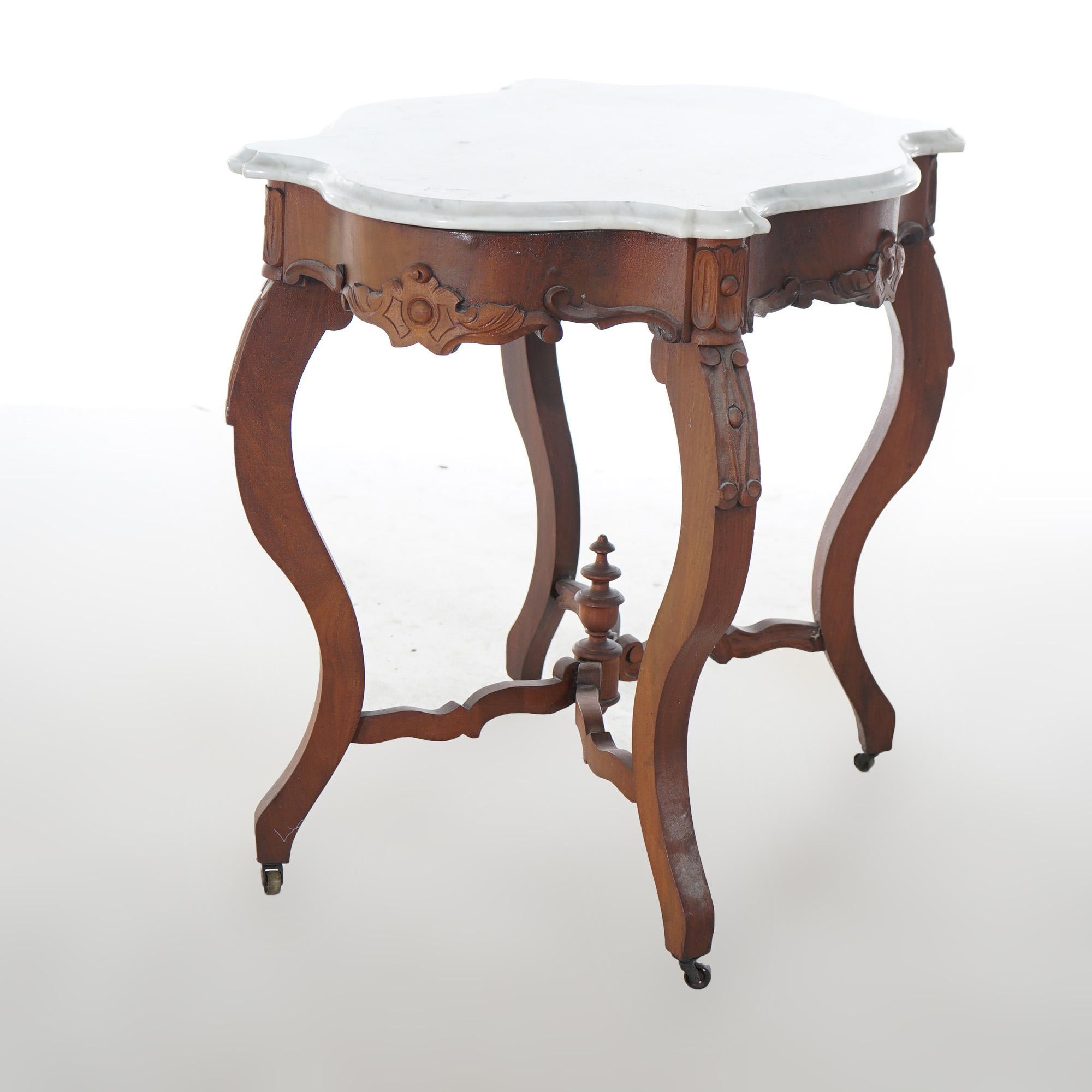 Antiker viktorianischer Parlor-Tisch aus geschnitztem Nussbaum und Marmor mit Schildkrötenplatte, um 1890 im Zustand „Gut“ im Angebot in Big Flats, NY
