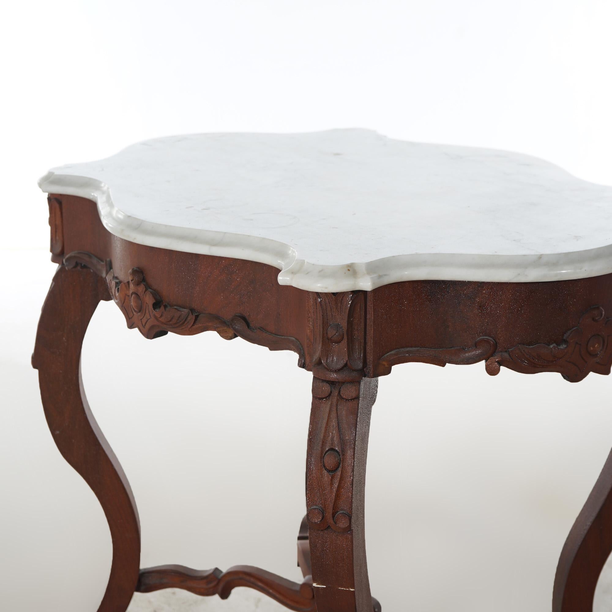 Antiker viktorianischer Parlor-Tisch aus geschnitztem Nussbaum und Marmor mit Schildkrötenplatte, um 1890 (19. Jahrhundert) im Angebot