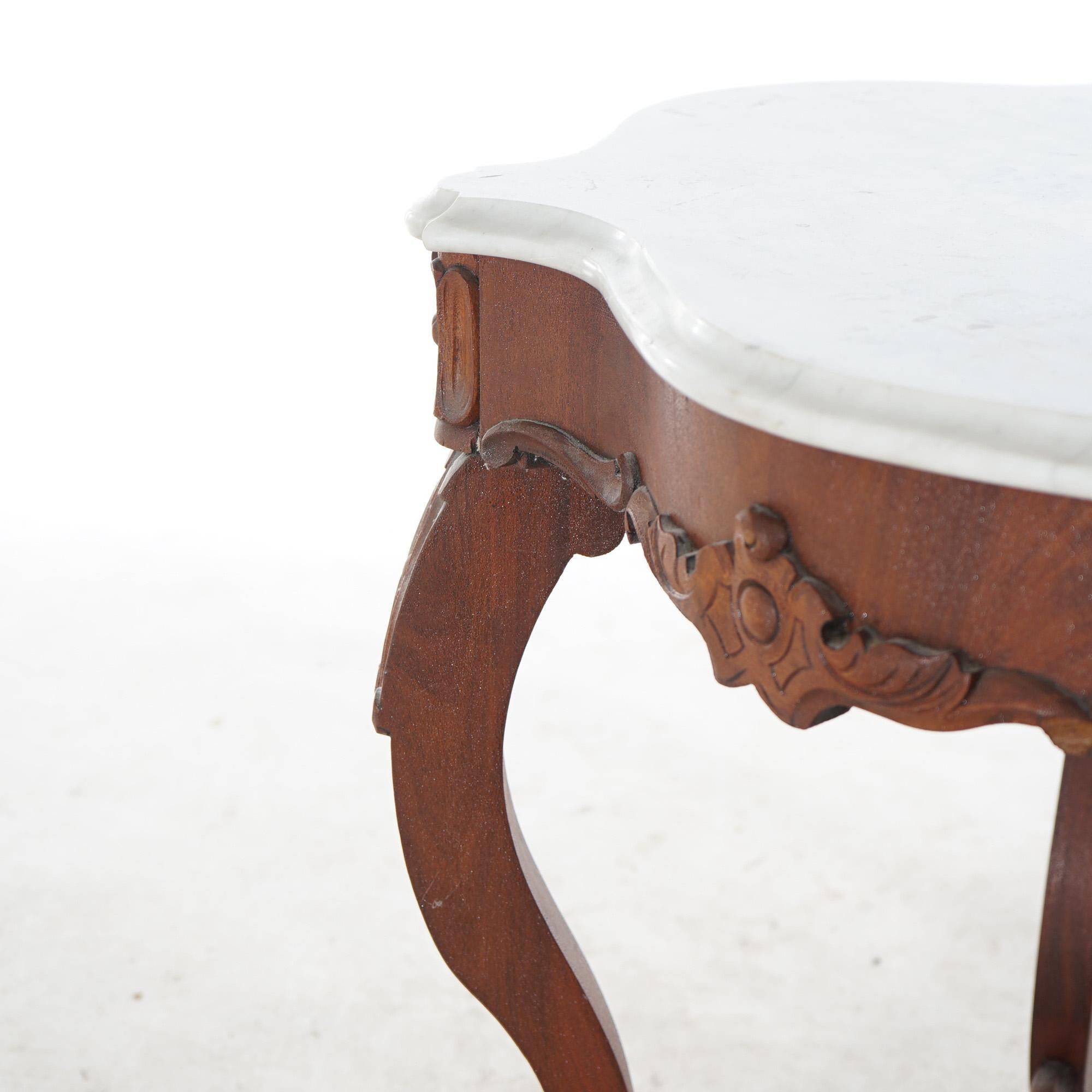 Antiker viktorianischer Parlor-Tisch aus geschnitztem Nussbaum und Marmor mit Schildkrötenplatte, um 1890 im Angebot 2