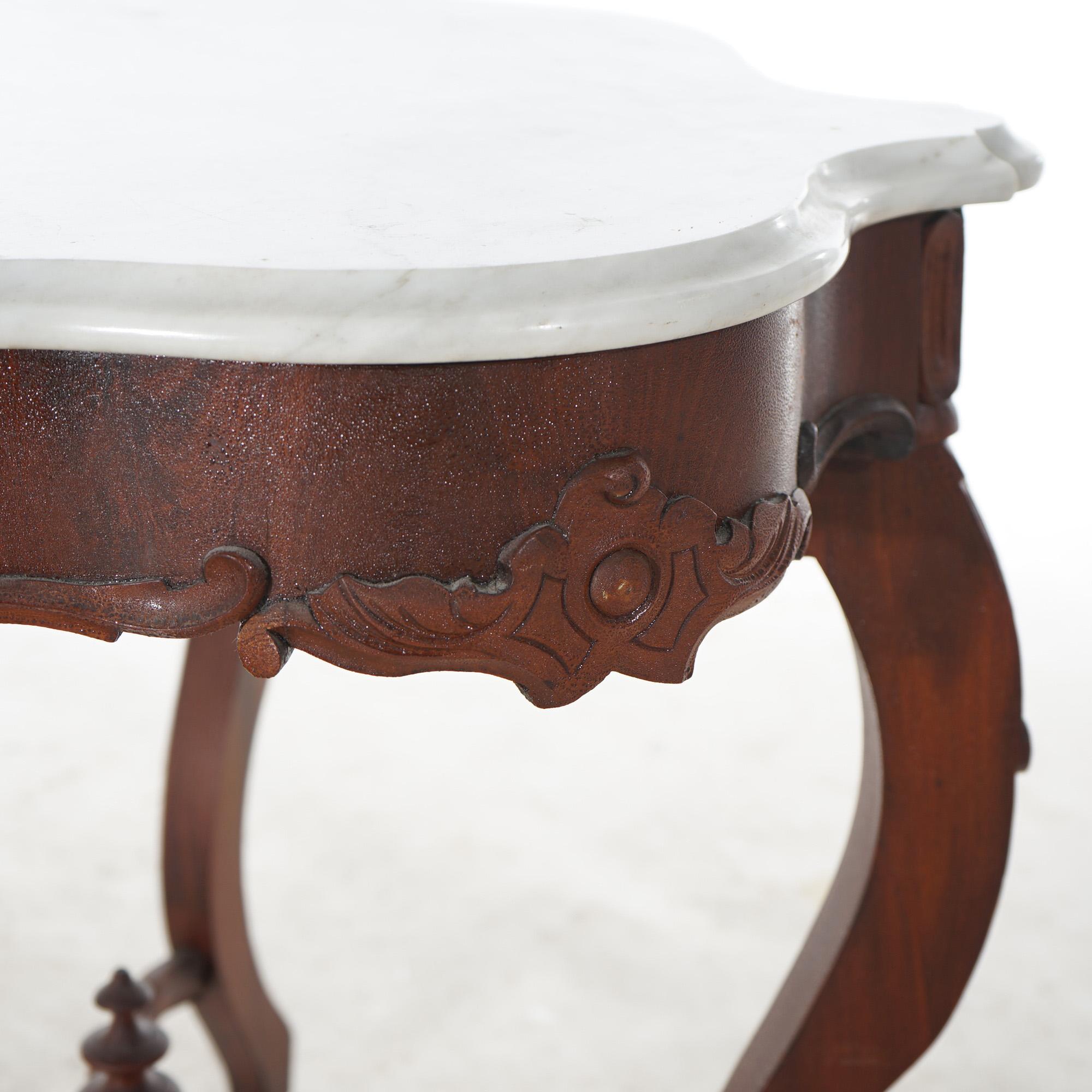 Antiker viktorianischer Parlor-Tisch aus geschnitztem Nussbaum und Marmor mit Schildkrötenplatte, um 1890 im Angebot 3