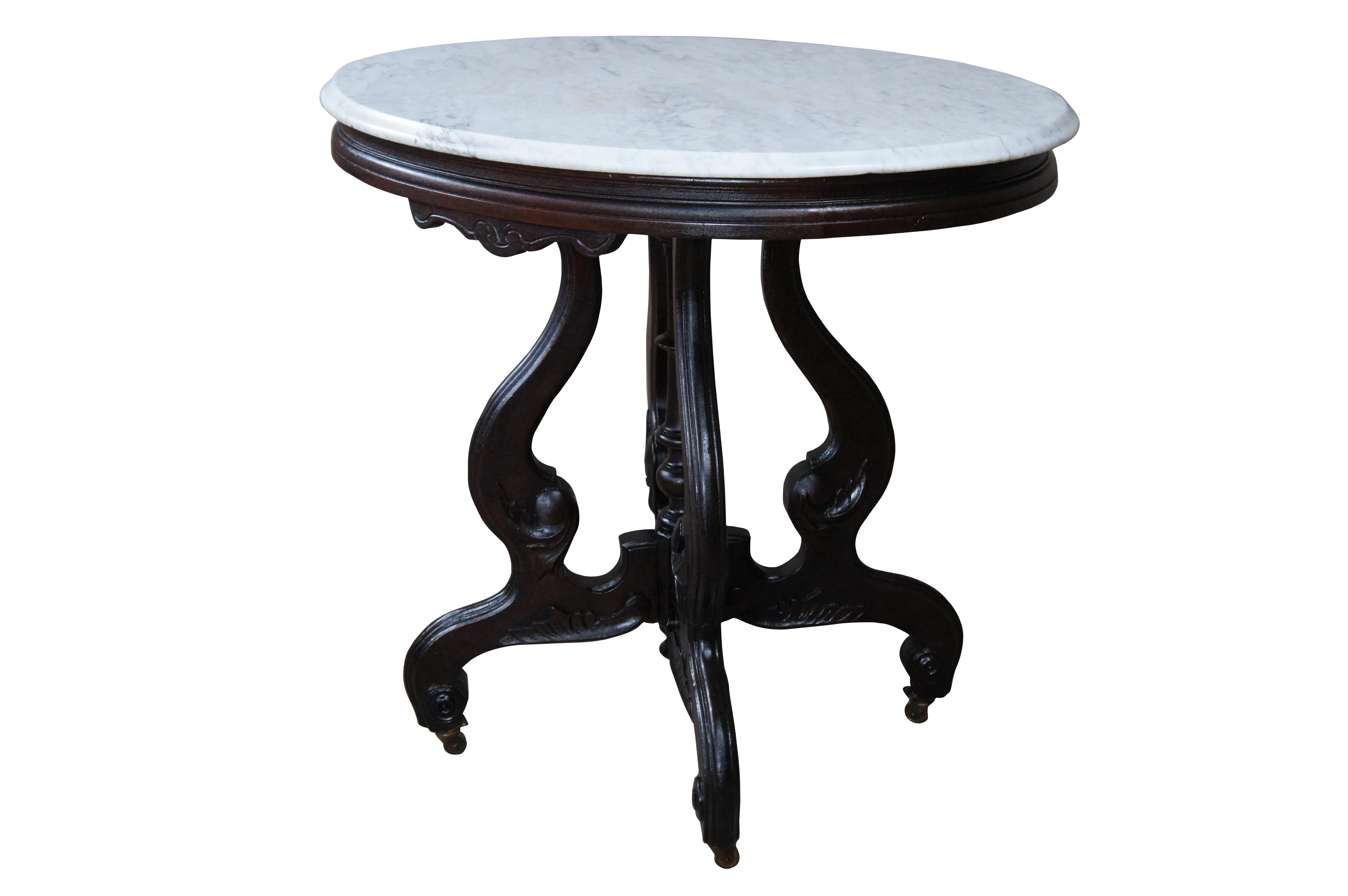 Antique Victorian Carved Walnut Oval Marble Top Parlor End Table Plant Stand In Good Condition In Dayton, OH