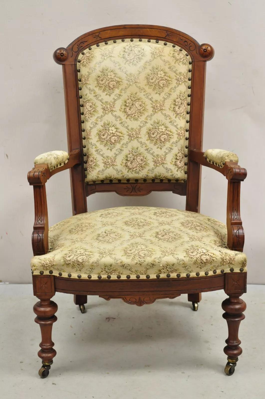 Antiker viktorianischer gepolsterter Parlor-Loungesessel aus geschnitztem Nussbaumholz mit Wandteppich im Angebot 5