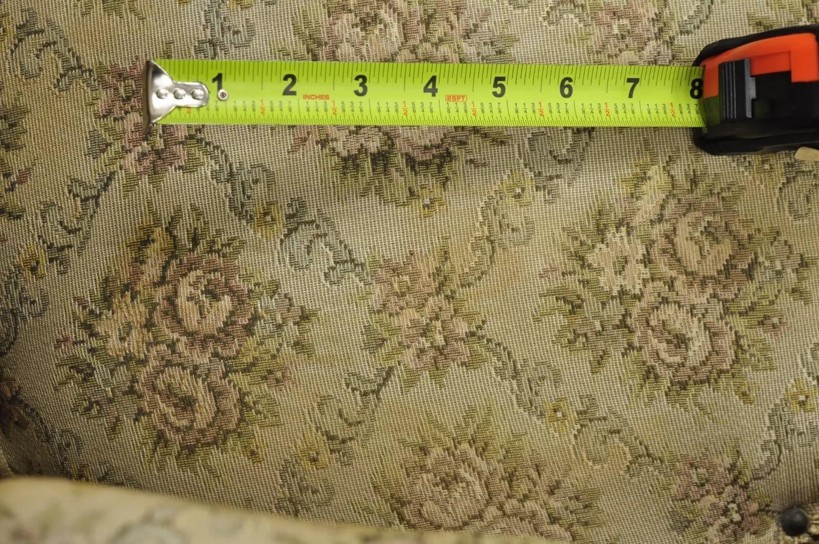 Antiker viktorianischer gepolsterter Parlor-Loungesessel aus geschnitztem Nussbaumholz mit Wandteppich im Angebot 2