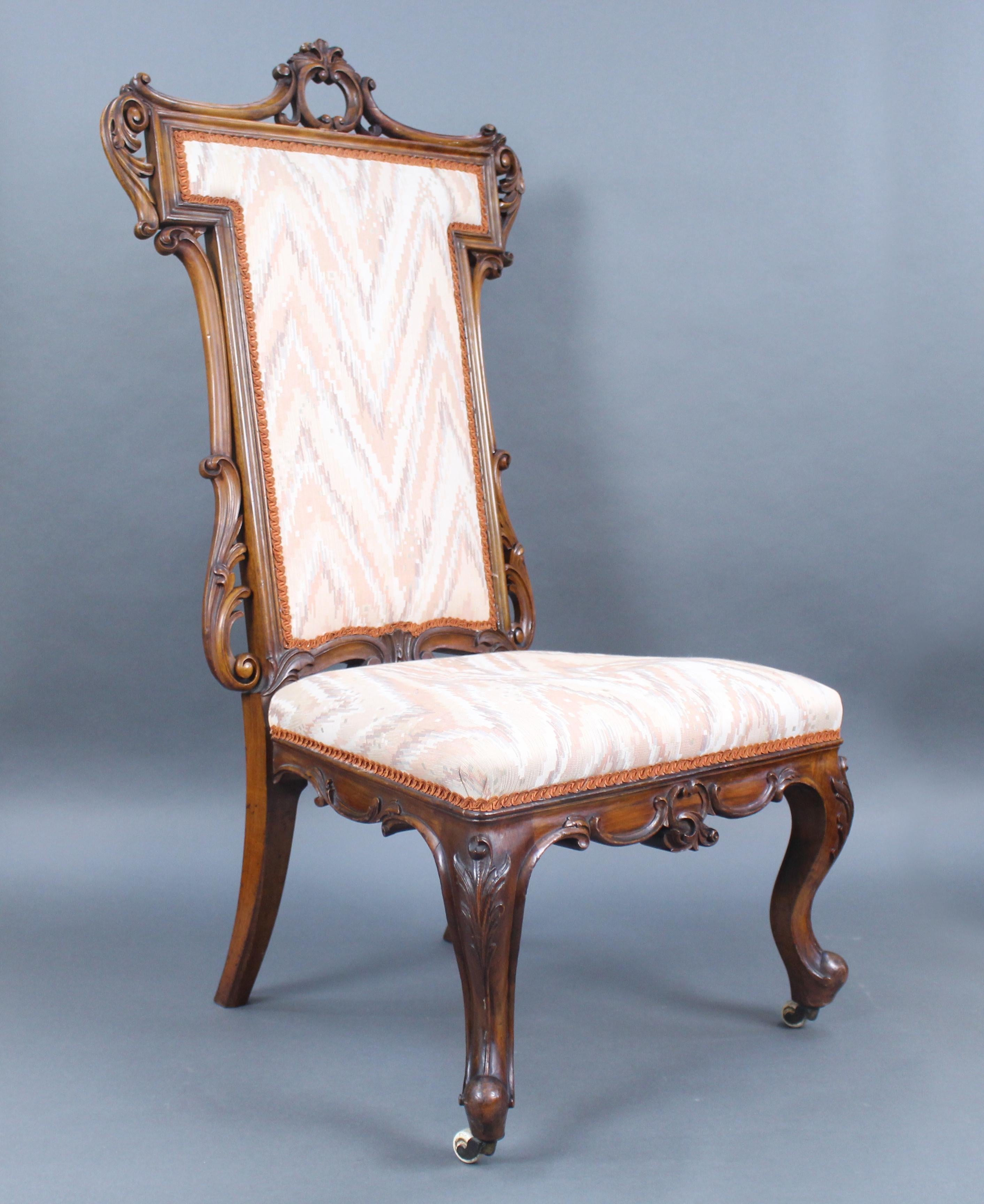 Chaise ancienne victorienne tapissée en noyer sculpté


Mesures : Largeur 58 cm 22 3/4 in

Hauteur (jusqu'au siège) 41 cm 16 in

Hauteur 109 cm 43 in

 
Chaise d'infirmière

Période victorienne

Bois de noyer

Condition bon état.