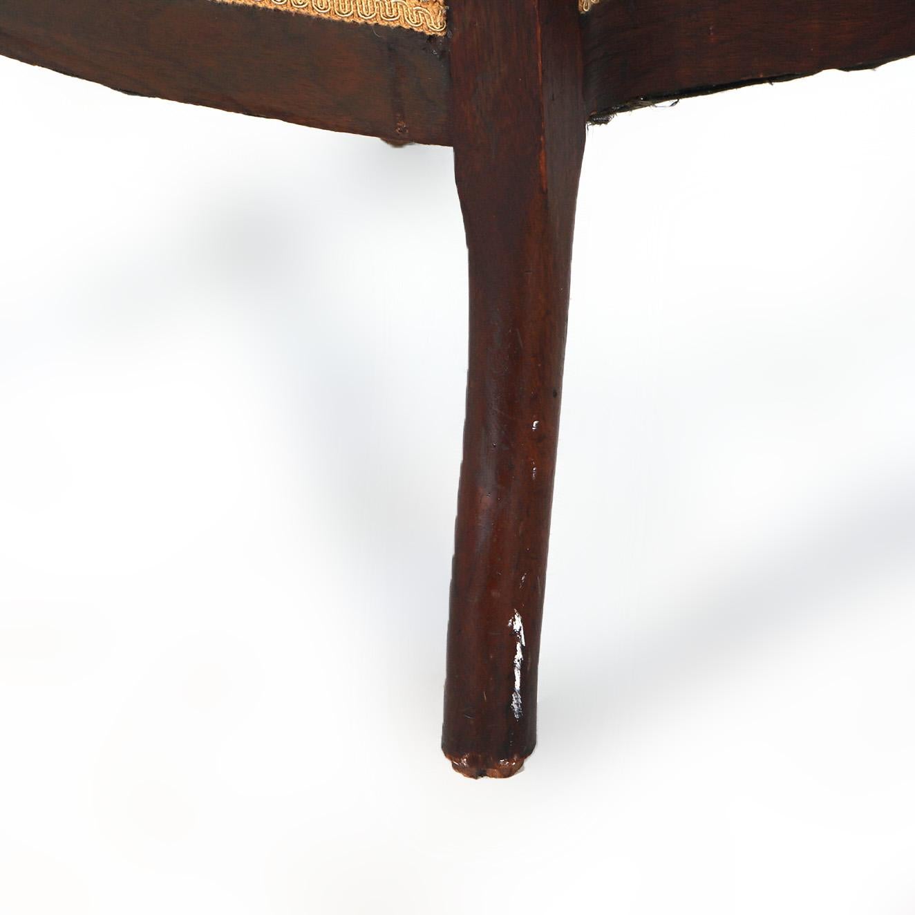 Ancienne chaise victorienne en noyer sculpté pour homme, C1890 en vente 5