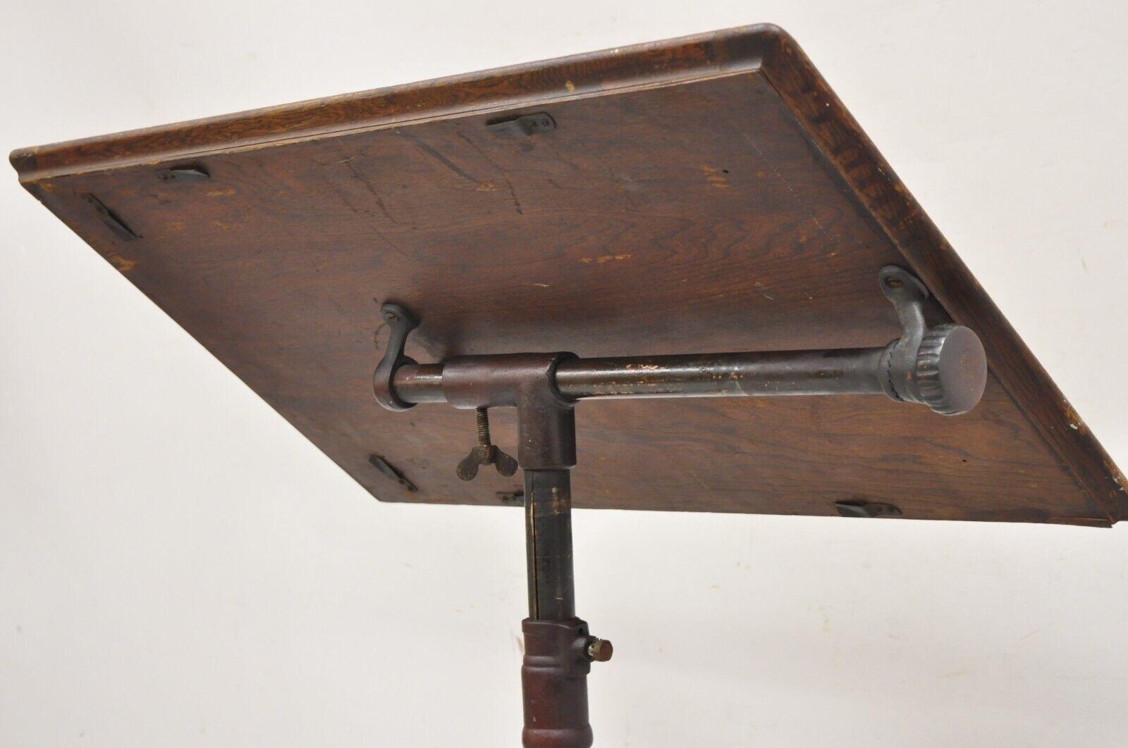 Ancienne table à dessin victorienne en fonte ajustable avec plateau en Oak Oak en vente 4