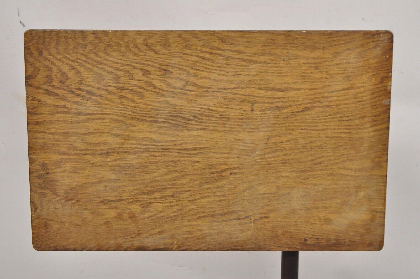 XIXe siècle Ancienne table à dessin victorienne en fonte ajustable avec plateau en Oak Oak en vente