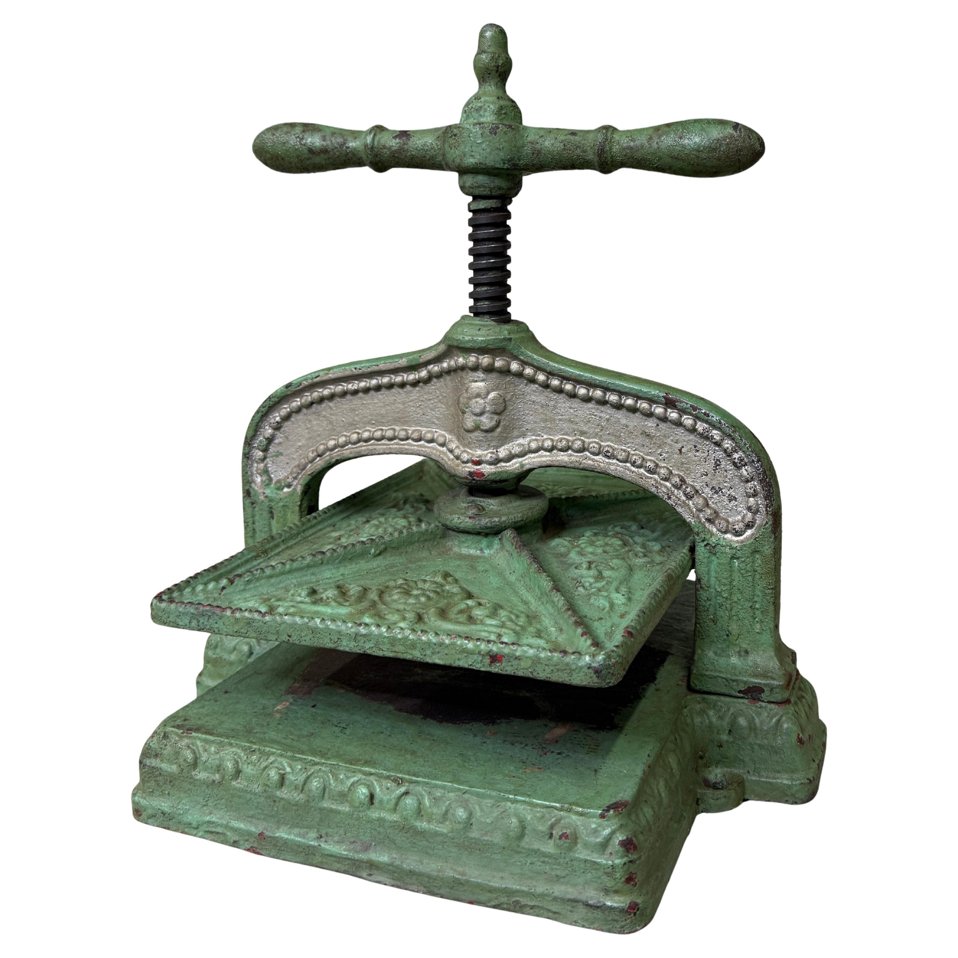 Antique Victorian Cast Iron Bookbinding Press Screw Nipping Press