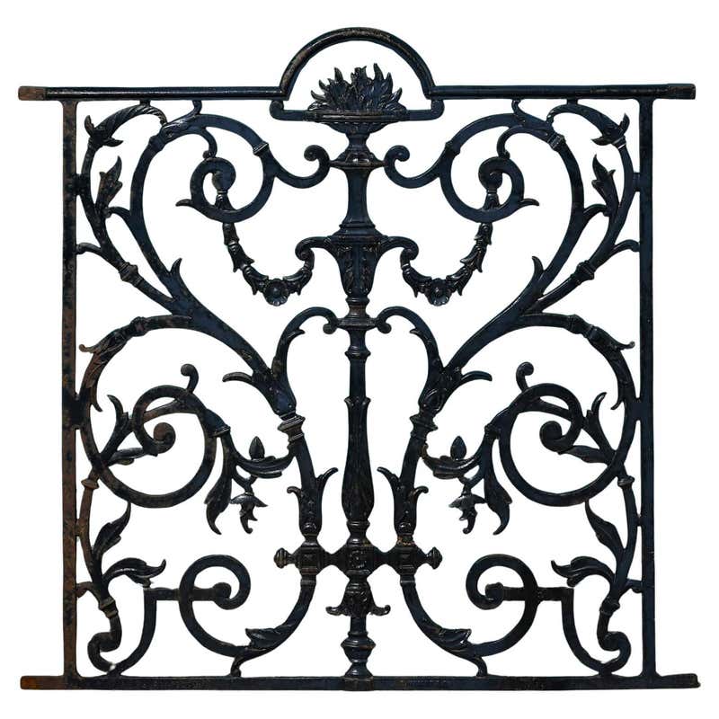 Decorative Antique English Cast Iron Railing Panel For Sale at 1stDibs