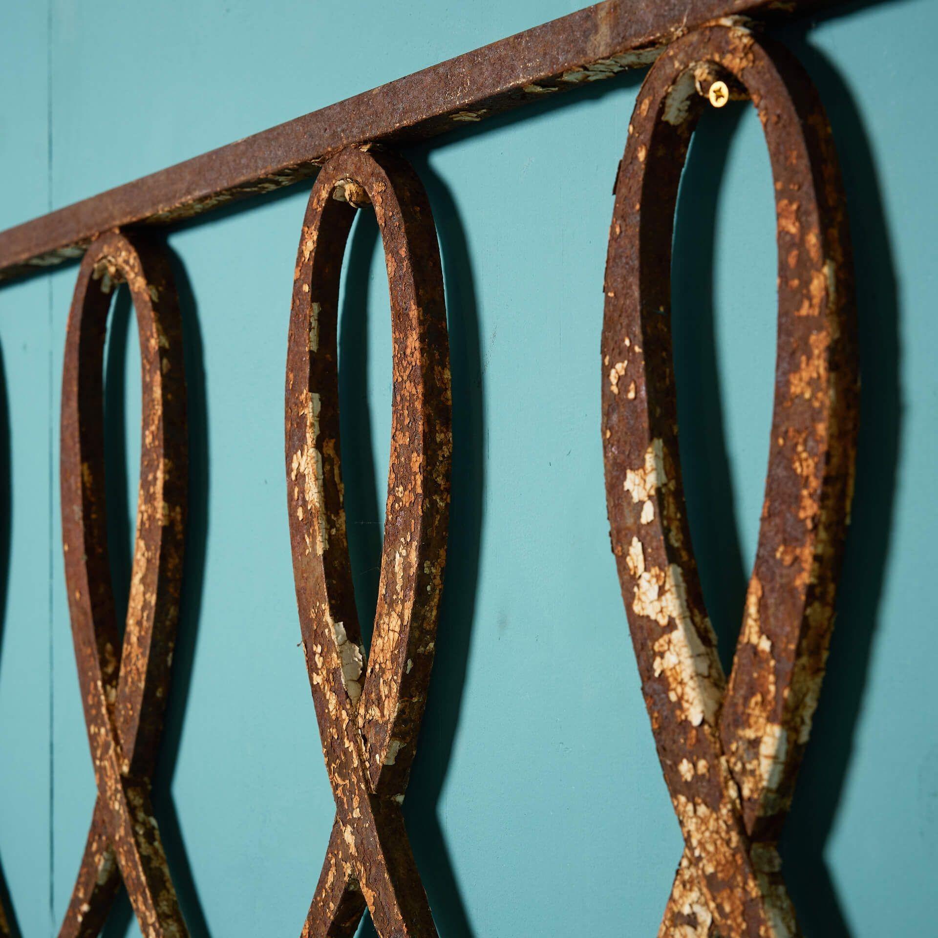 Antike viktorianische dekorative Wandtafel aus Gusseisen (Viktorianisch) im Angebot