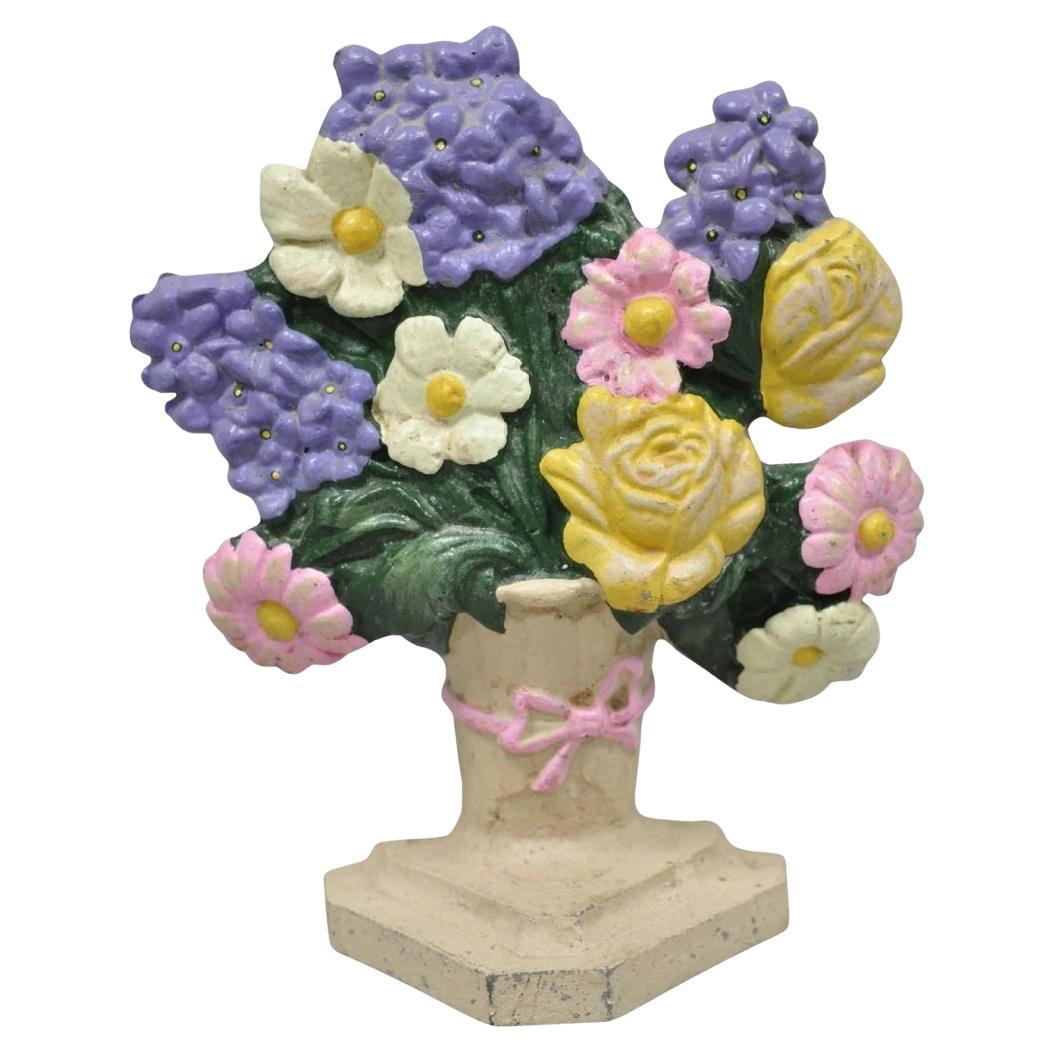 Antico cesto di bouquet floreale in ghisa vittoriana dipinto di rosa, fermaporta