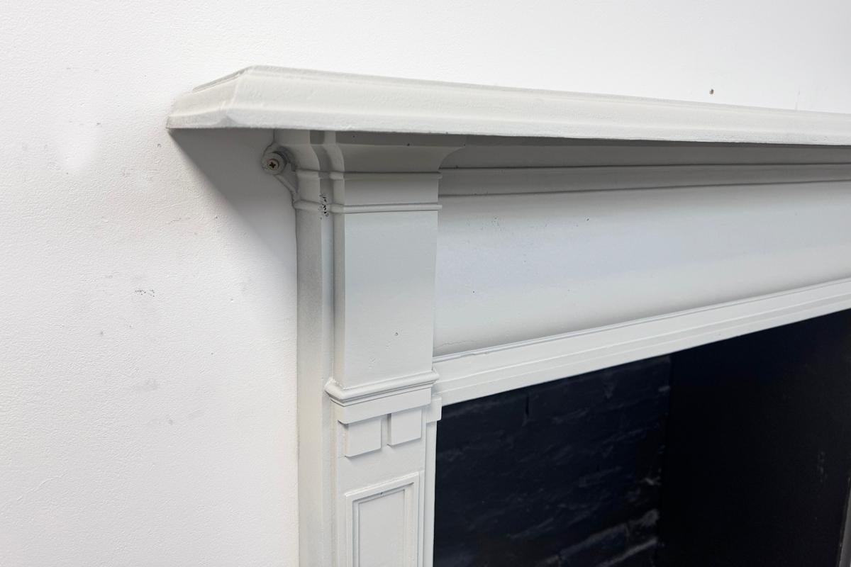 Antique Victorian cast iron fireplace surround In Good Condition For Sale In Manchester, GB