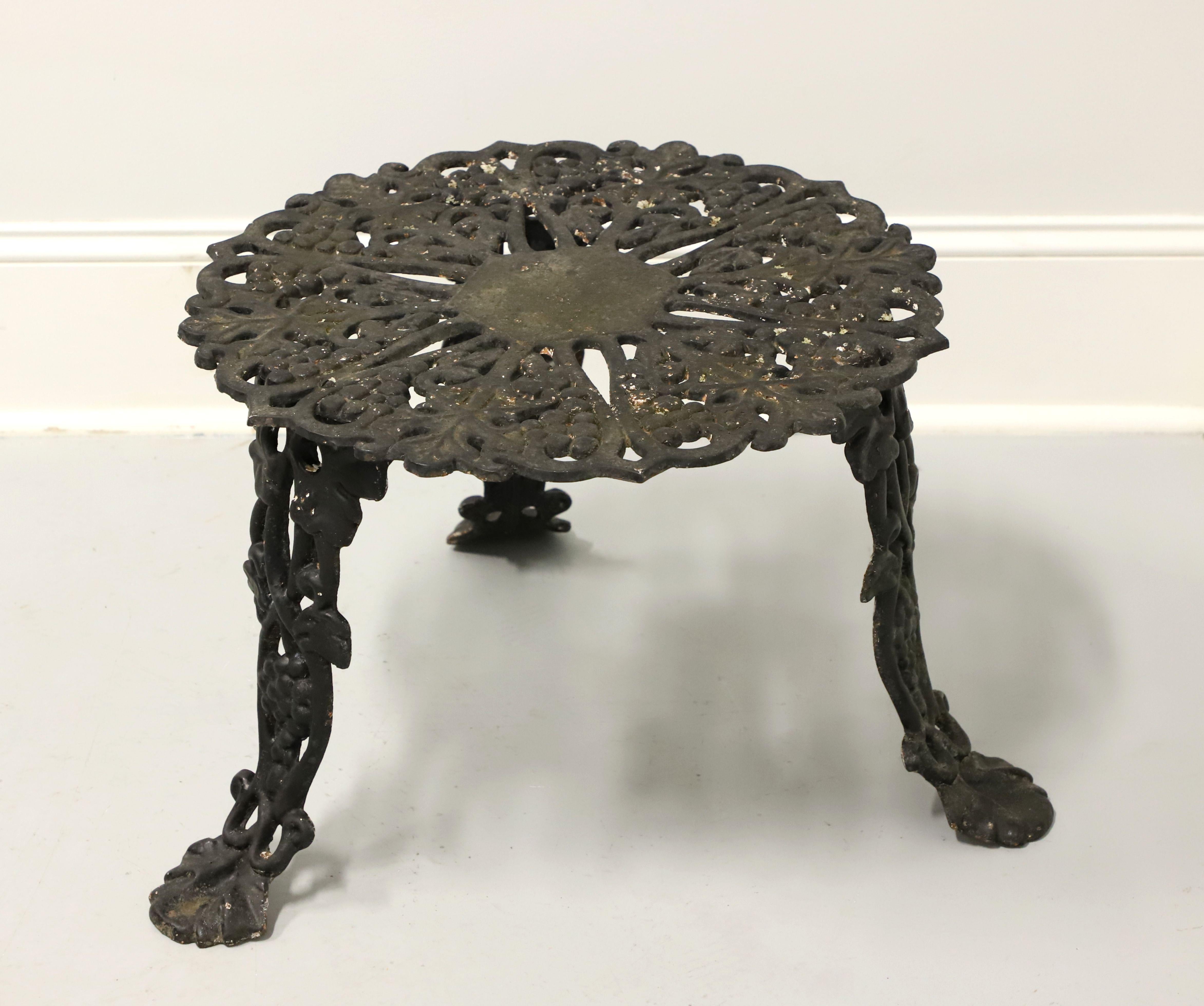 Antique Victorian Cast Iron Grape Leaf Garden Settee, Chairs, Table- 4 Piece Set For Sale 1