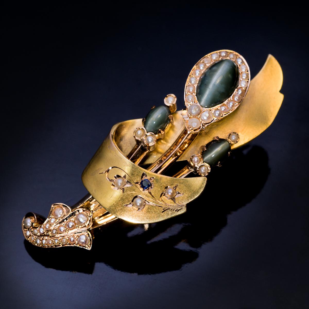 Ancienne broche victorienne en or avec œil de chat et perle Excellent état - En vente à Chicago, IL