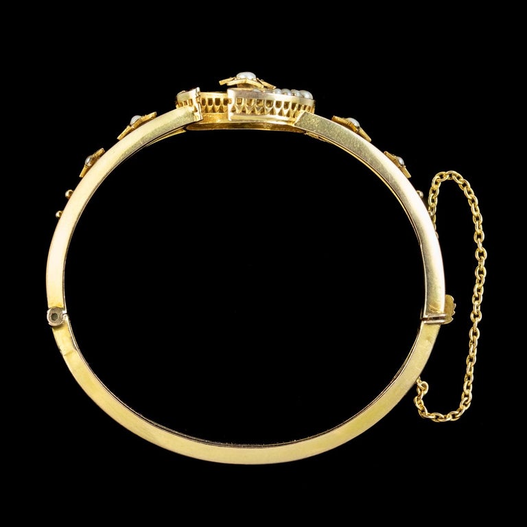 CRESCENT BANGLE GOLD PEARL - M main image 1