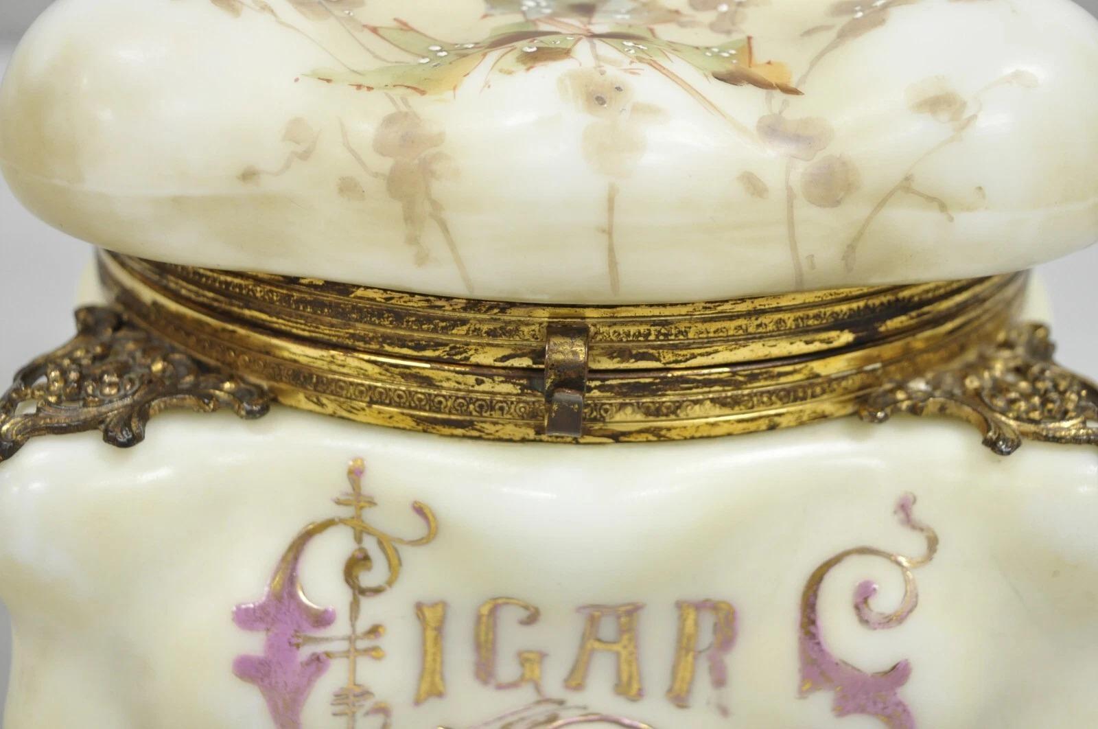 Antike viktorianische C.F. Monroe Wavecrest Art Nouveau Zigarren Humidor Glas Krug Box im Zustand „Gut“ im Angebot in Philadelphia, PA
